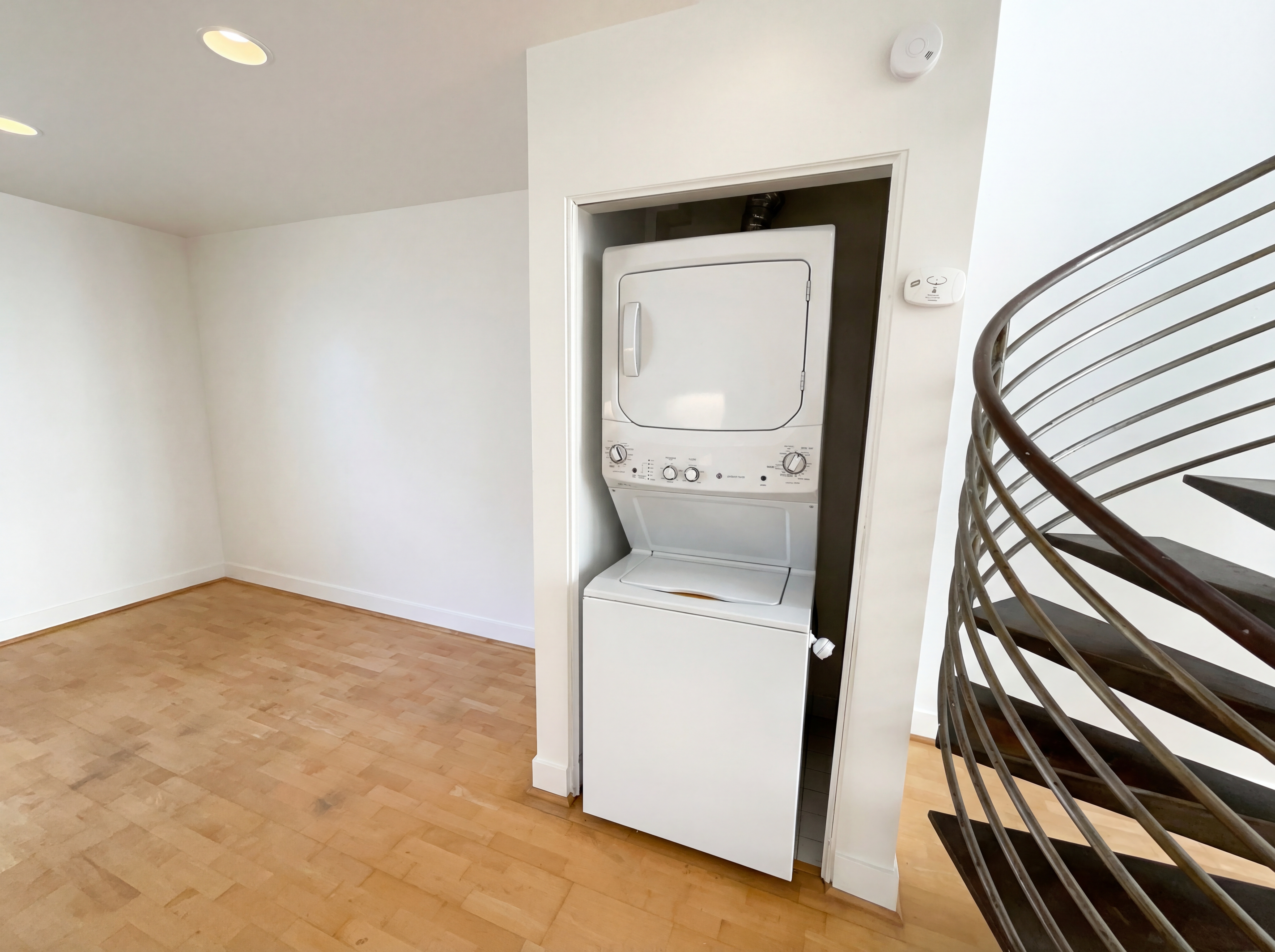 Photo 9 of 24 of 161 Gilbert St, San Francisco, CA