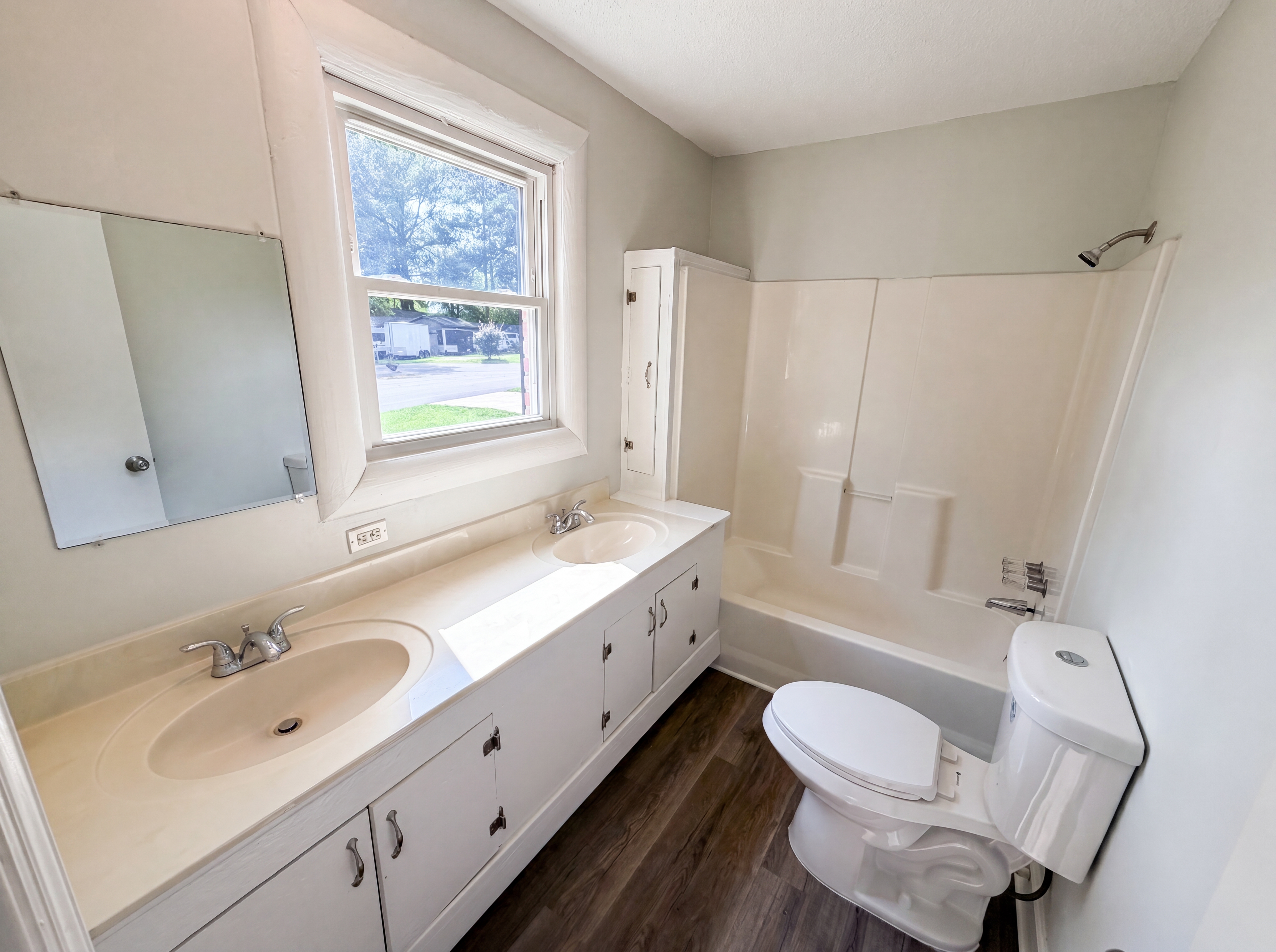 Photo 14 of 23 of 1328 Baffin Bay Rd, Columbia, SC
