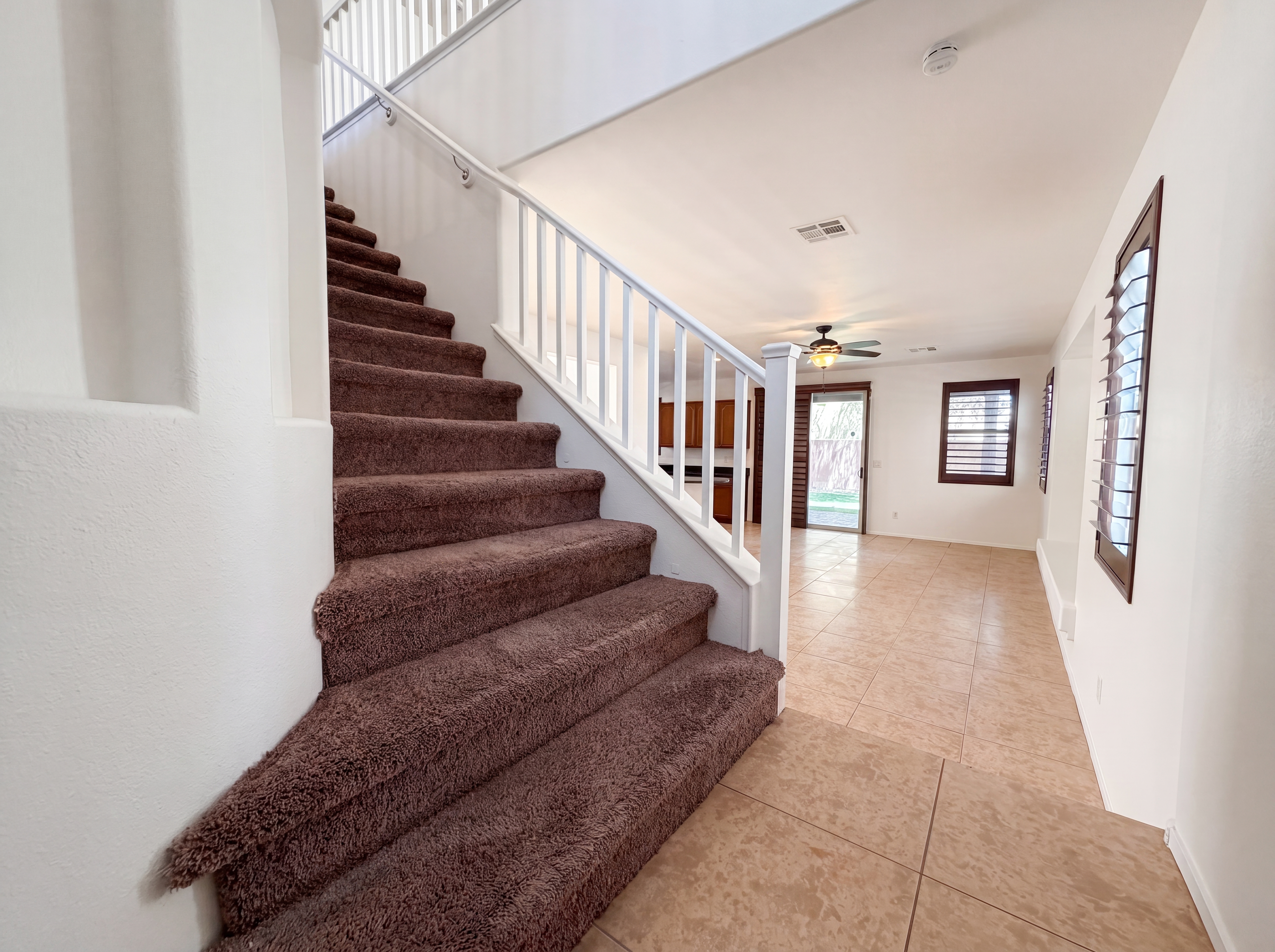 Photo 8 of 25 of 7478 Benlomond Ave, Las Vegas, NV