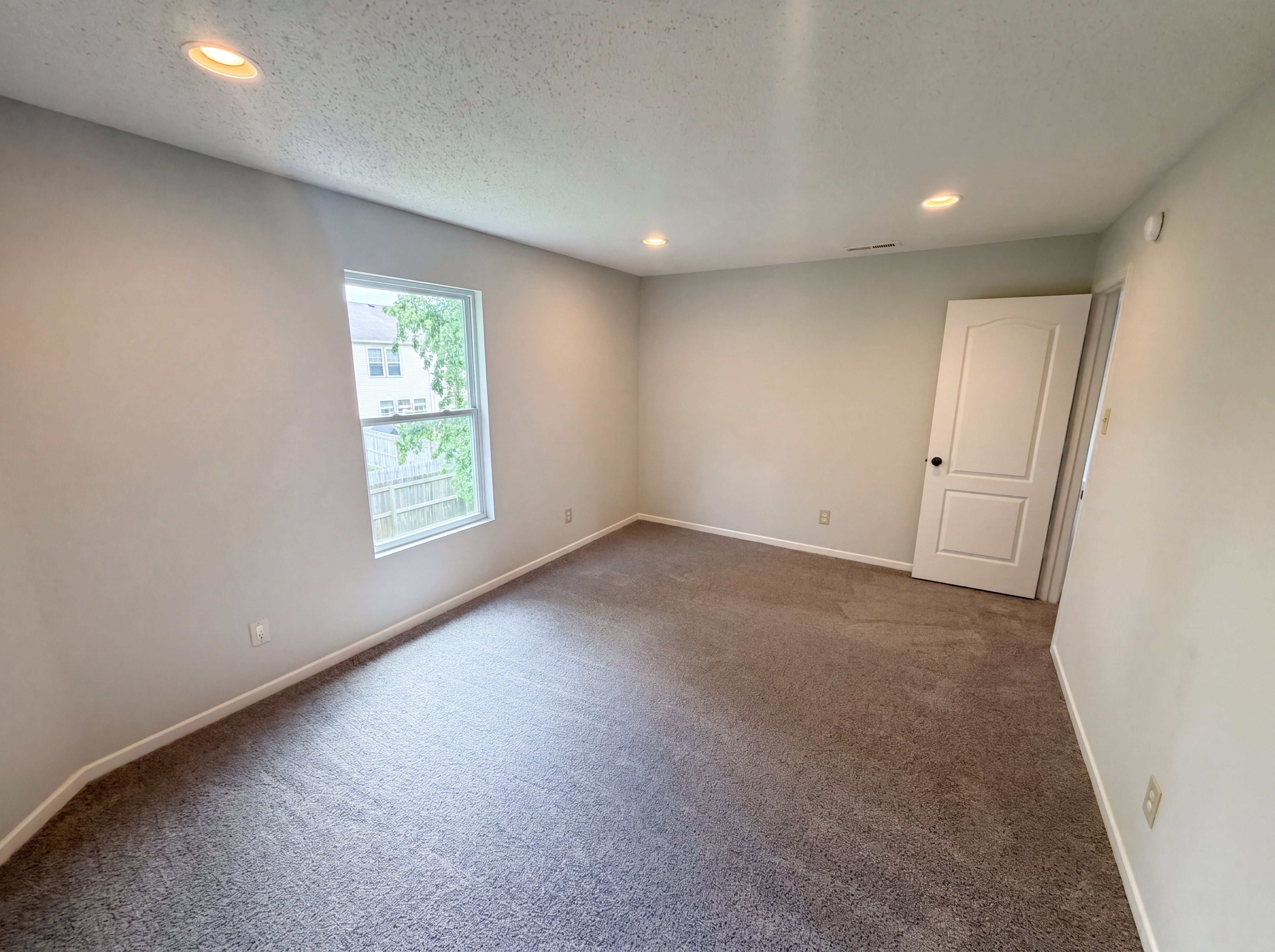 Photo 14 of 23 of 8134 S Firefly Dr, Pendleton, IN