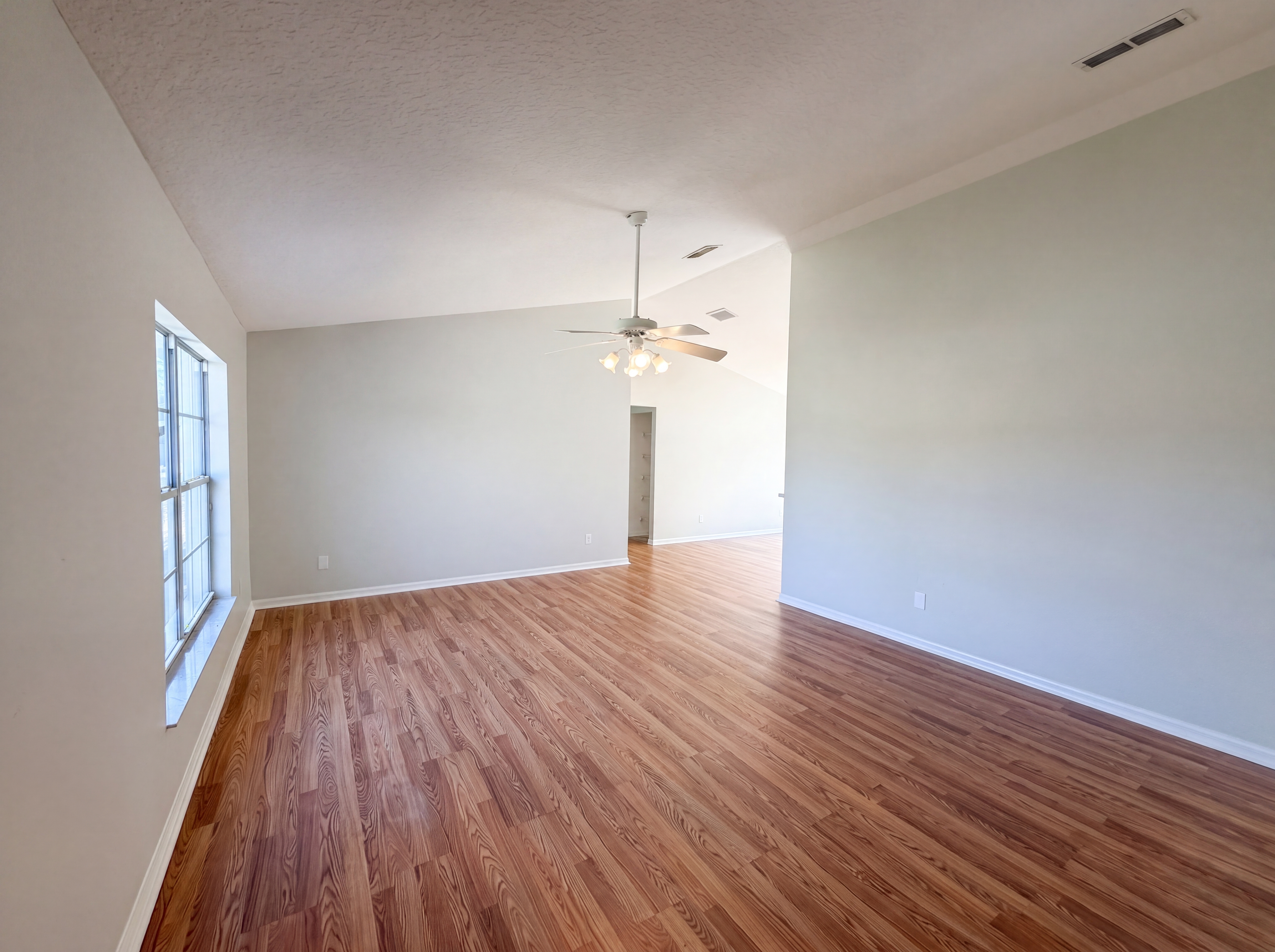 Photo 3 of 21 of 17052 SW 39th Cir, Ocala, FL