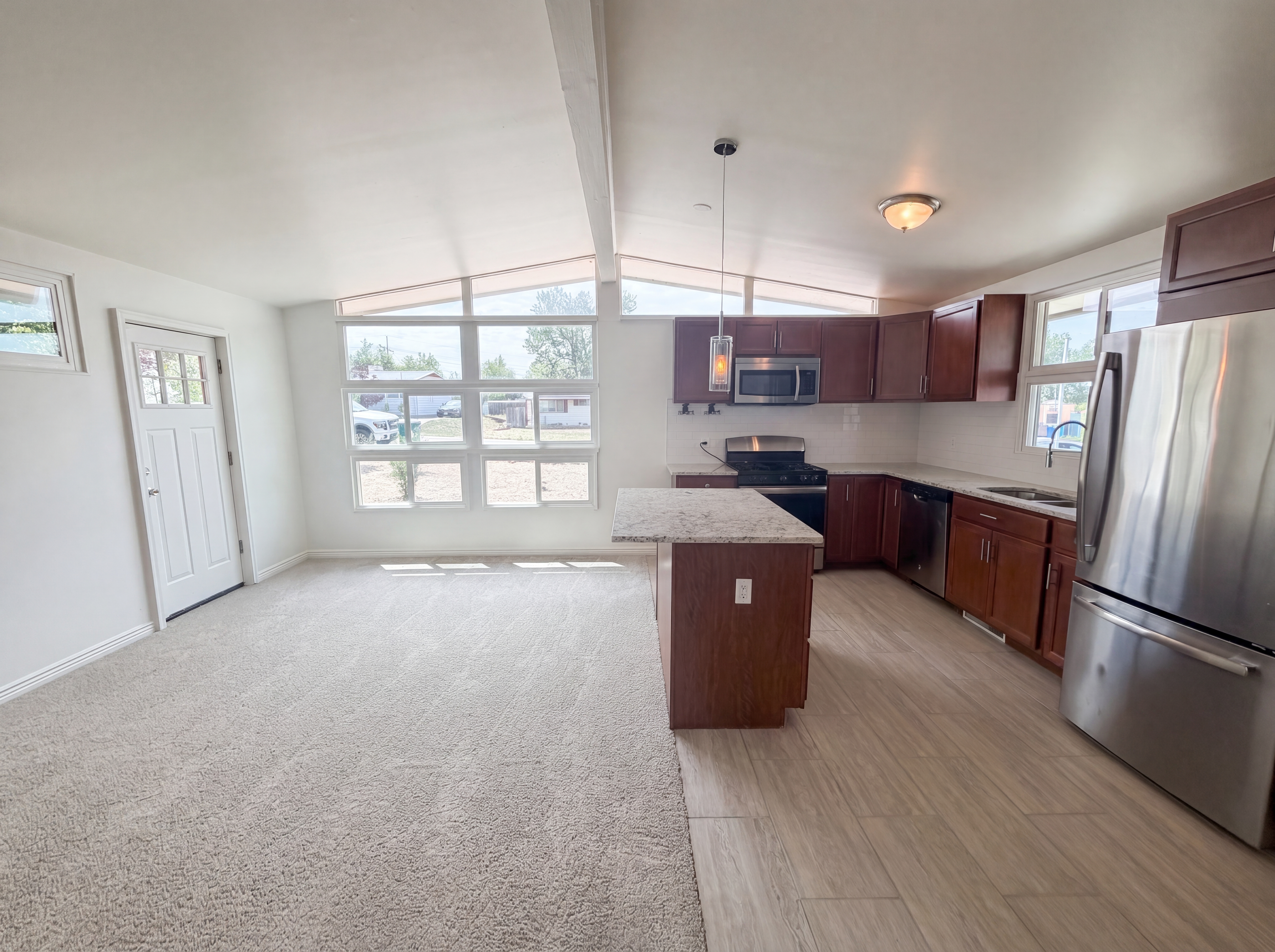 Photo 6 of 18 of 541 Del Norte St, Denver, CO