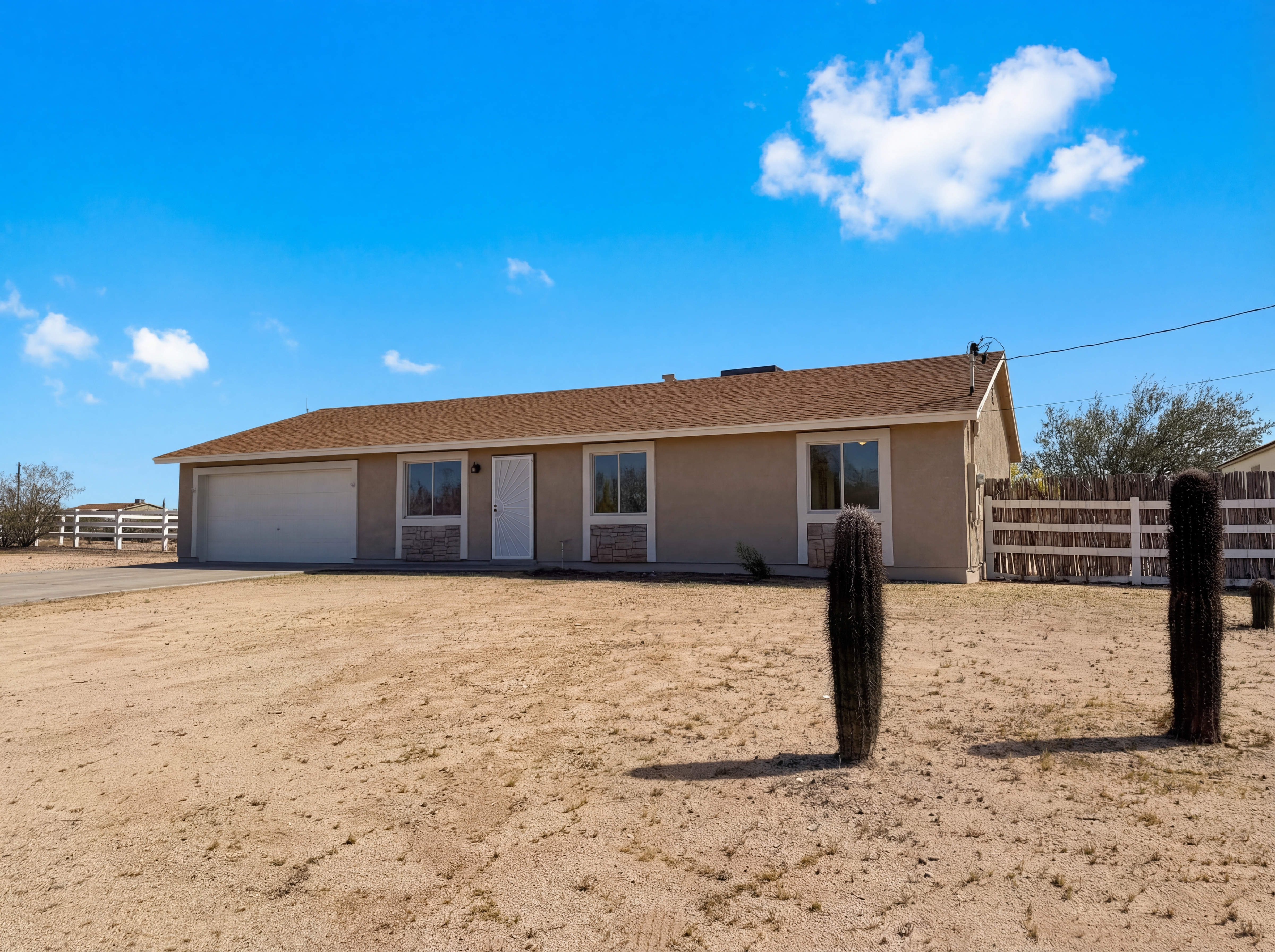Photo 8 of 28 of 23115 E Oxbow Dr, Florence, AZ