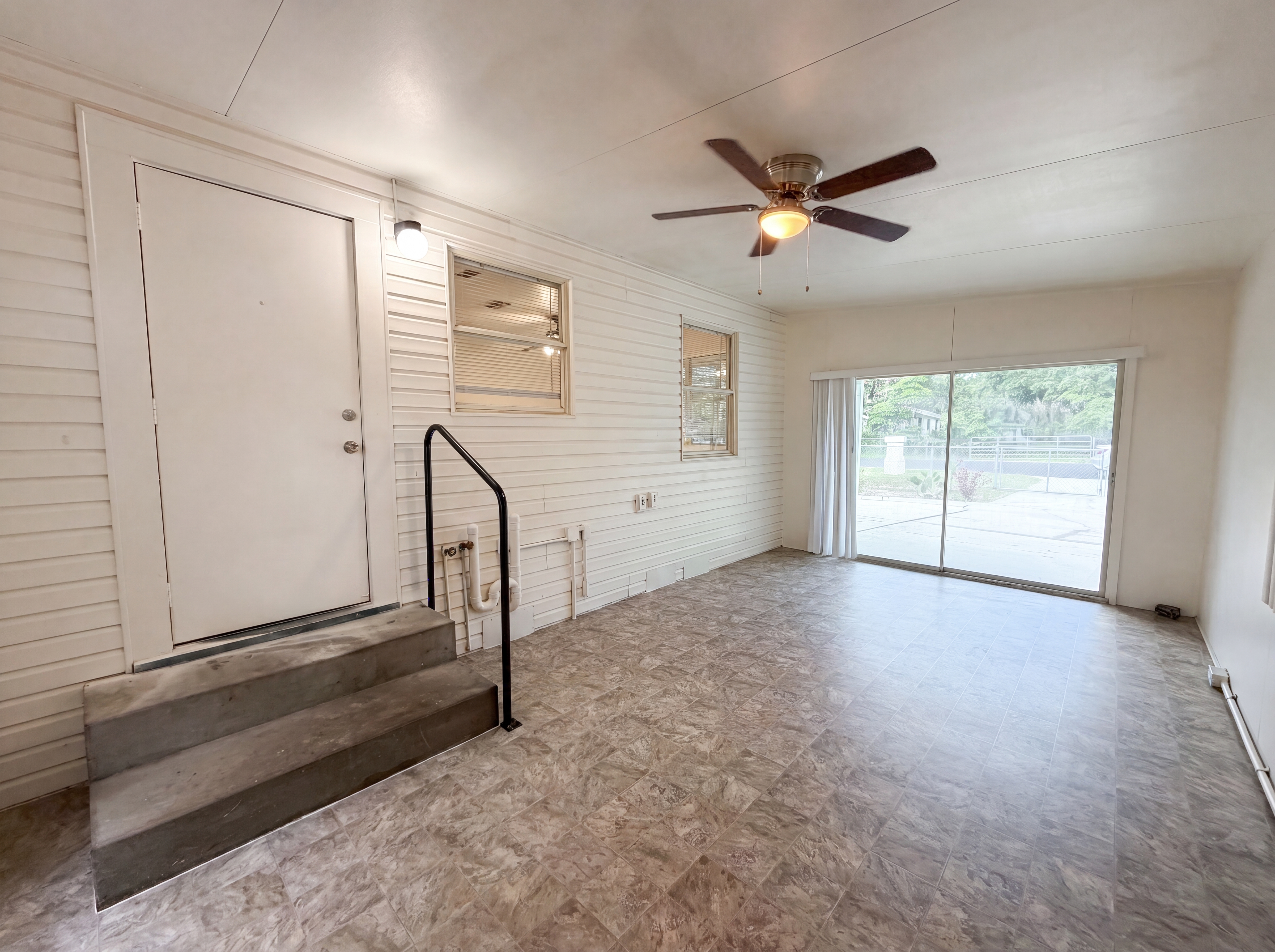Photo 11 of 17 of 626 S 67th St, Tampa, FL