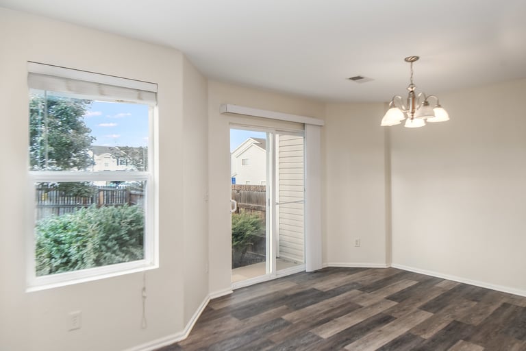 Photo 4 of 17 - 5509 S Quemoy Cir, Aurora, CO 80015