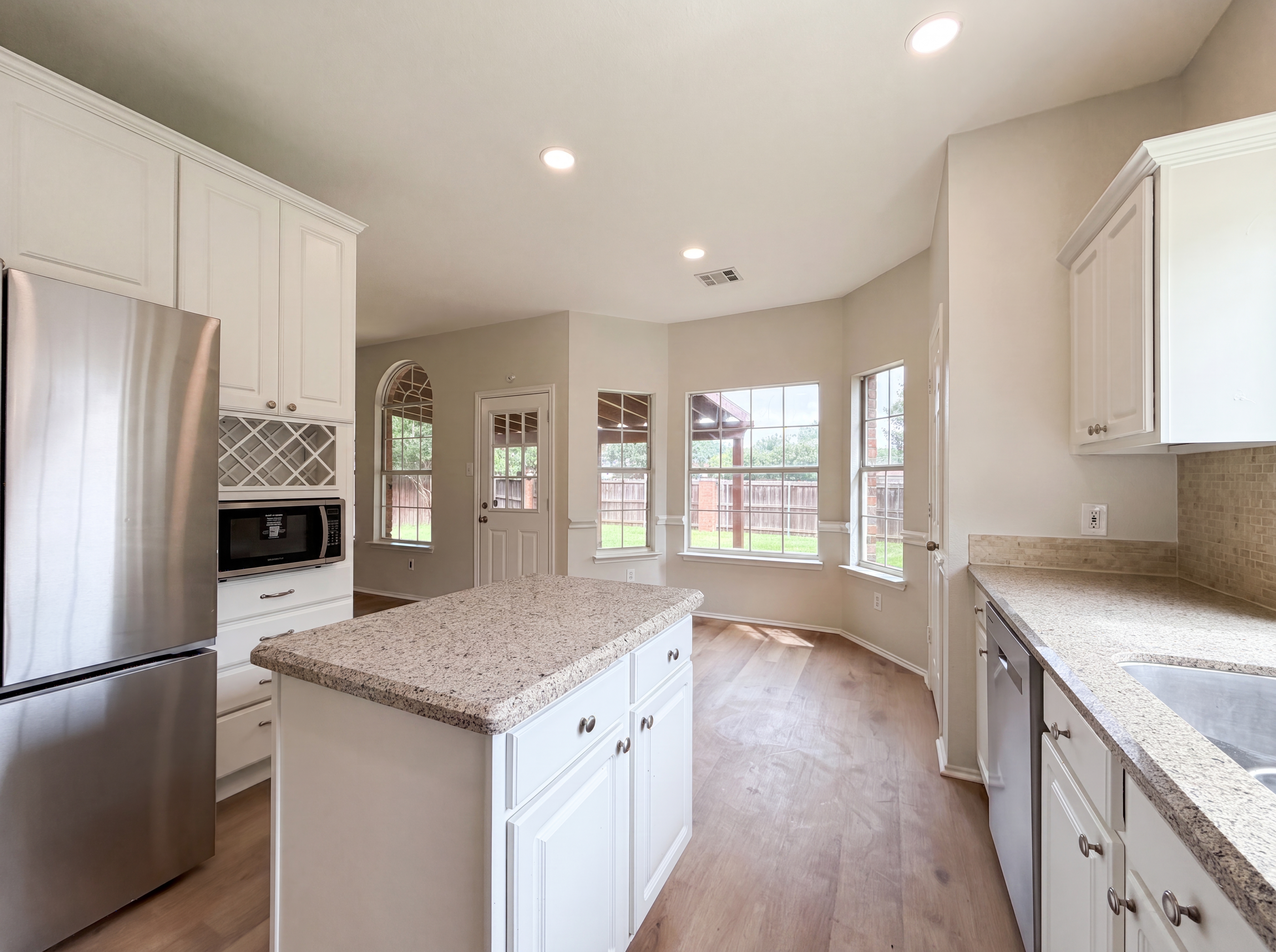 Photo 12 of 31 of 2404 Katina Dr, Flower Mound, TX
