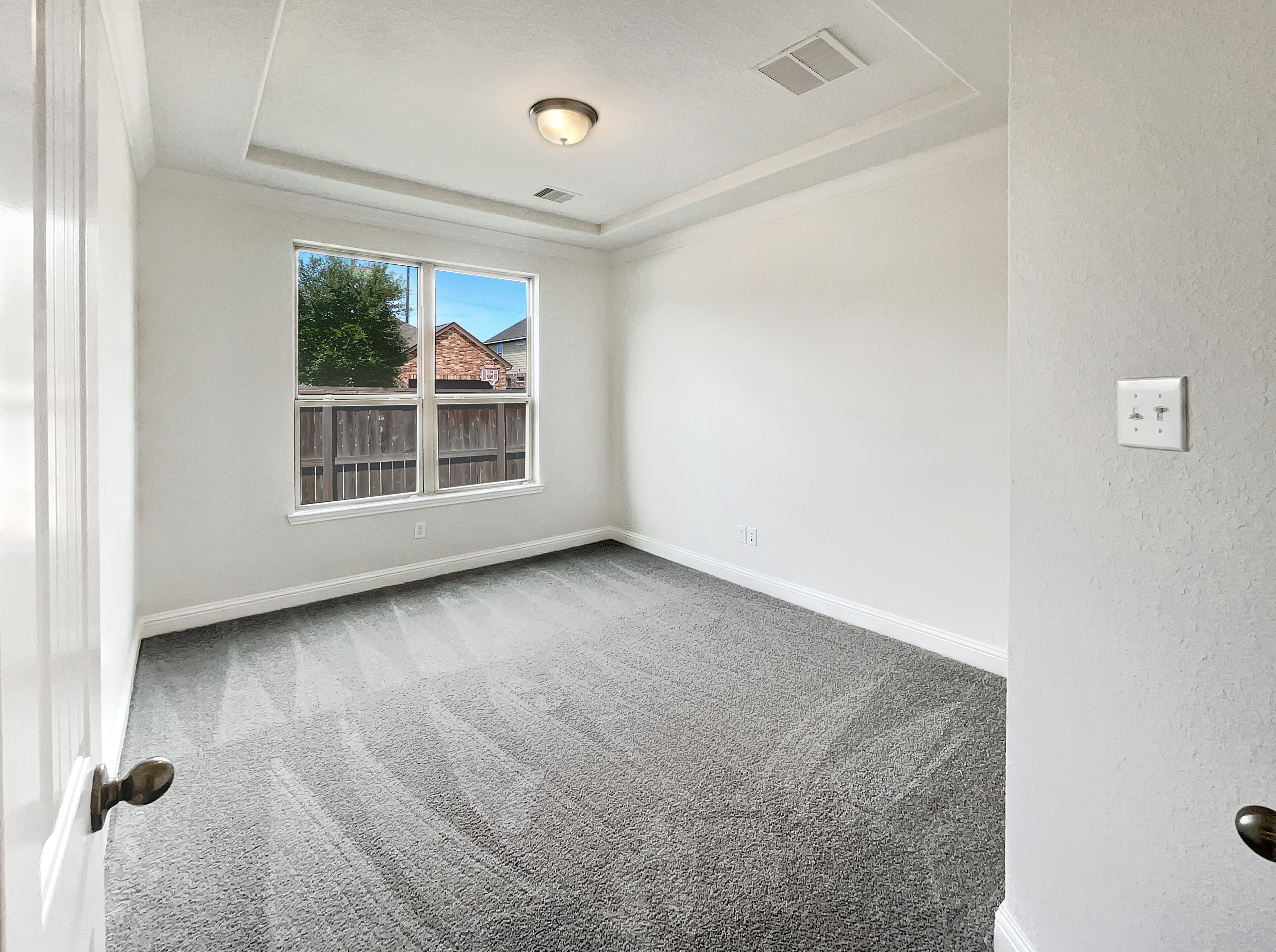 Photo 11 of 33 of 3627 Bartlett Way Dr, Pearland, TX