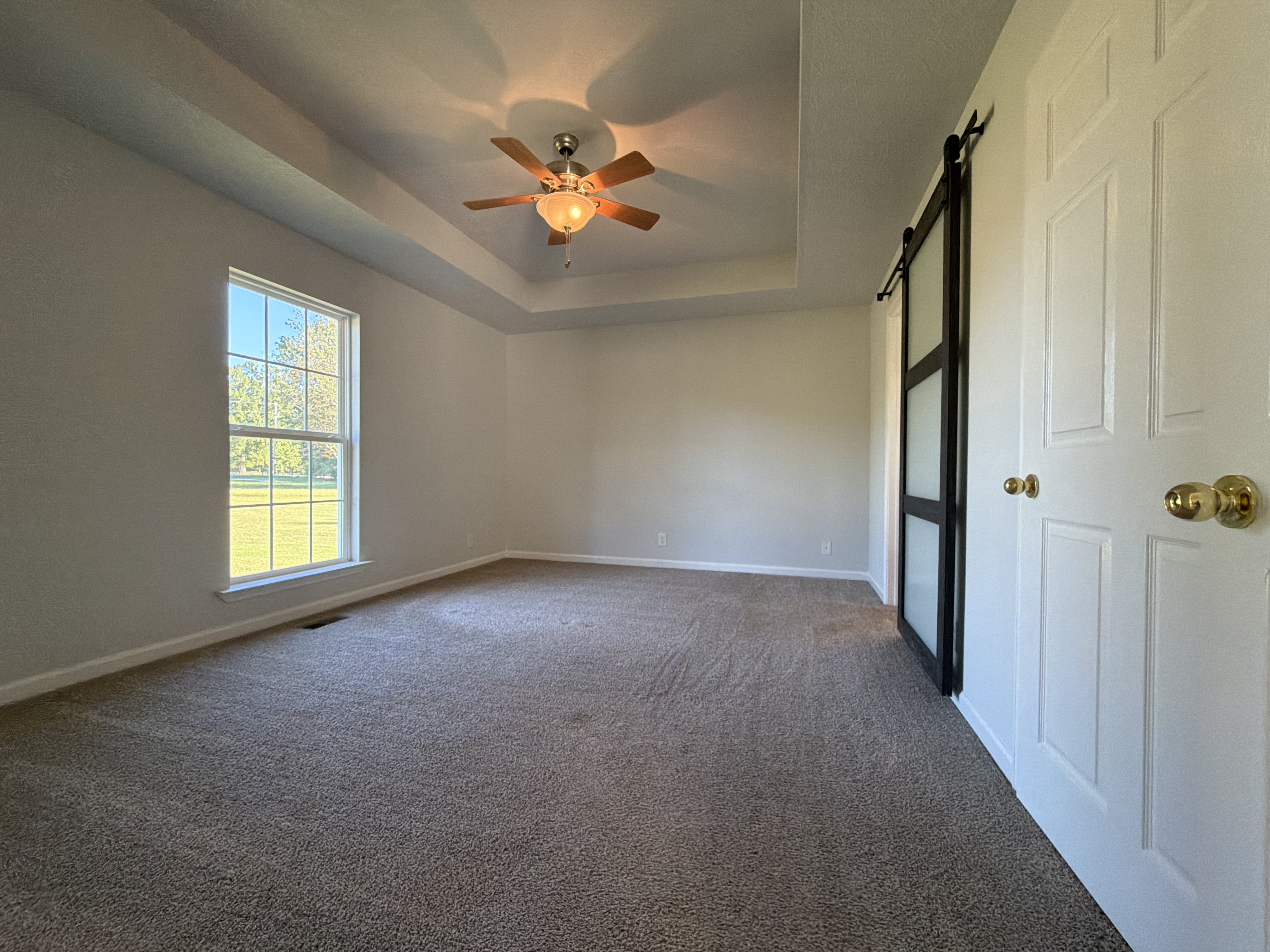 Photo 4 of 12 of 205 Woods Rd, Portland, TN