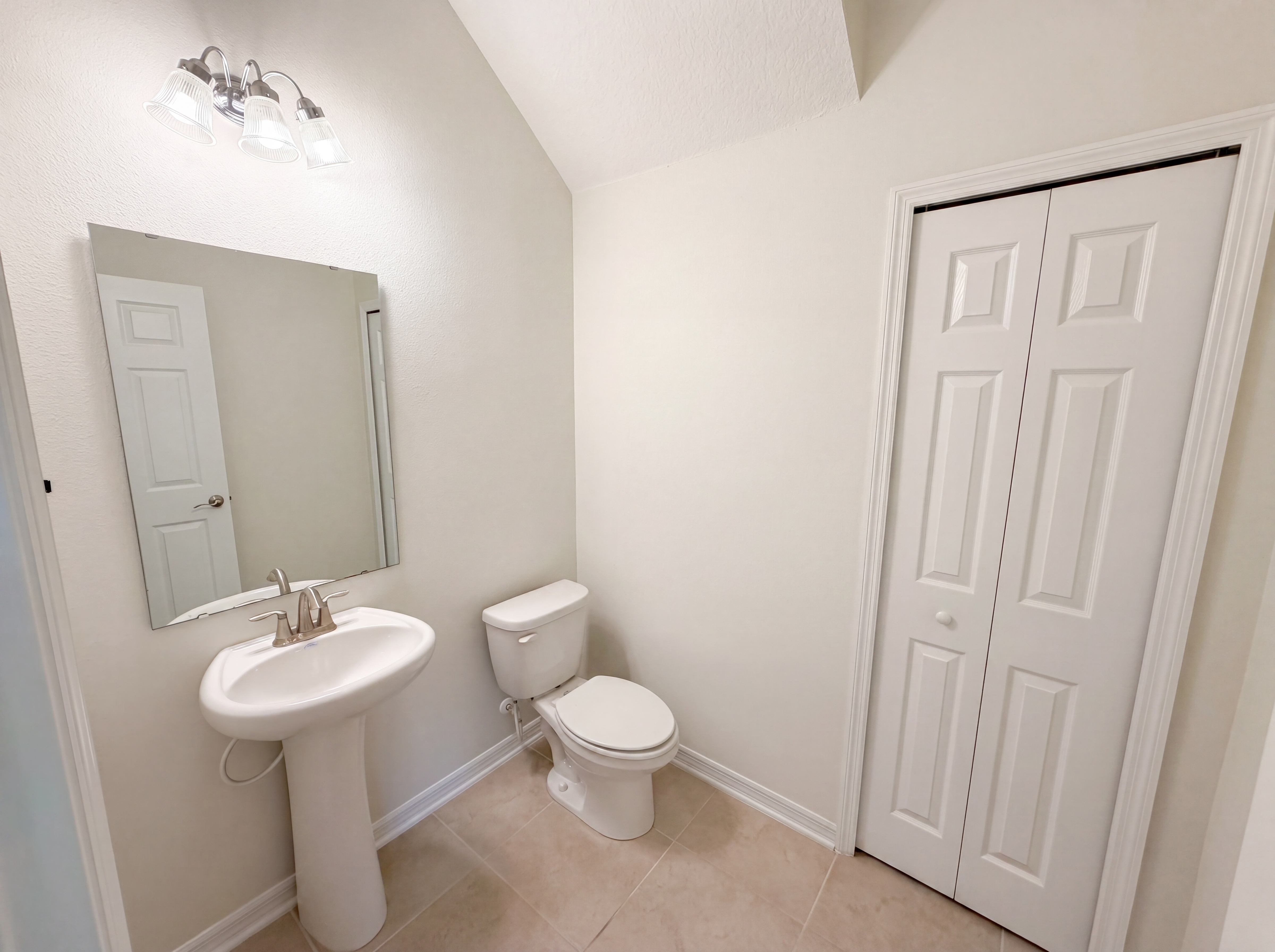 Photo 21 of 37 of 1811 Henley St, Saint Cloud, FL