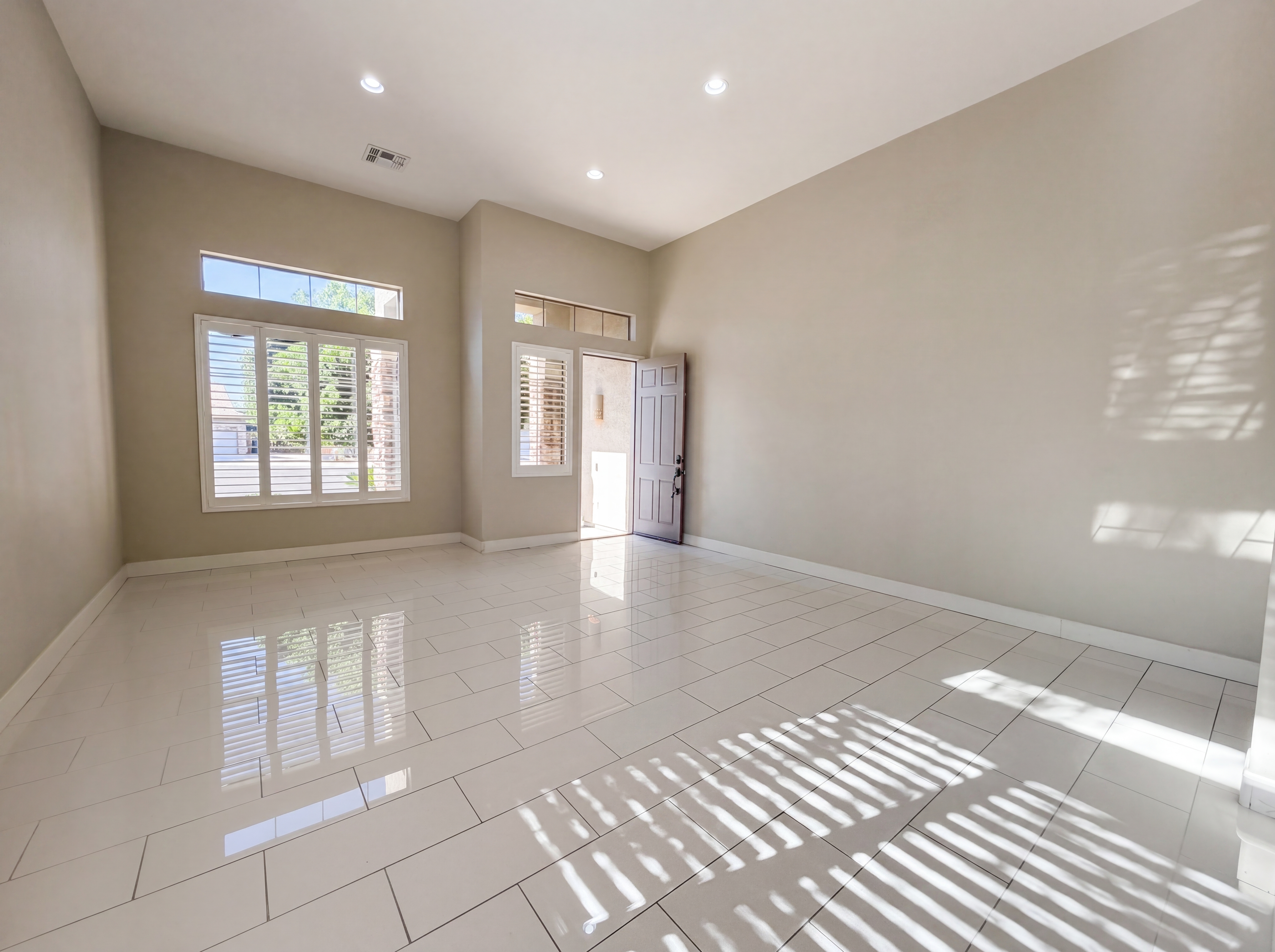 Photo 6 of 37 of 1738 E Beretta Pl, Chandler, AZ