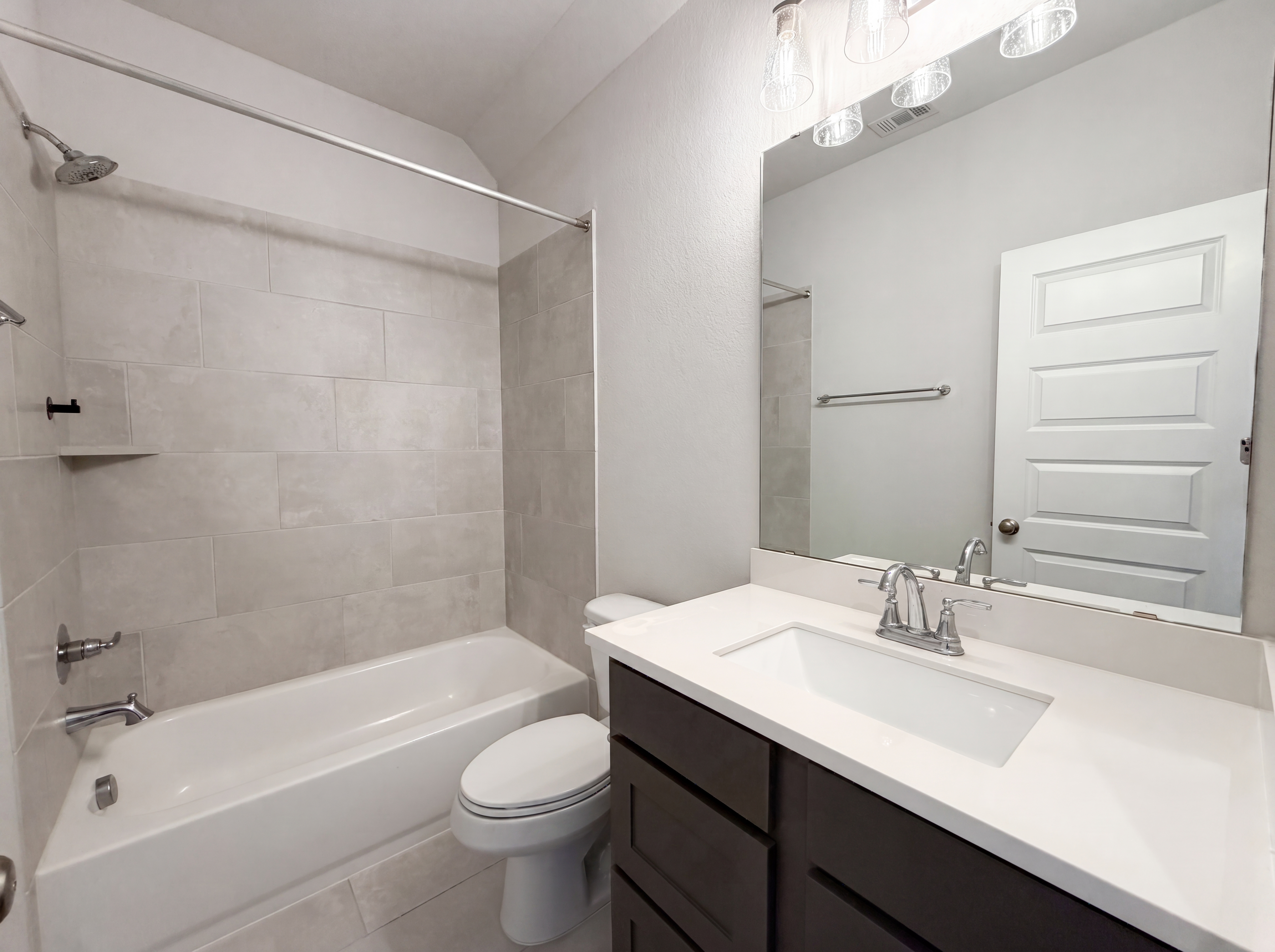 Photo 15 of 29 of 15418 Legacy Park Way, Pinehurst, TX