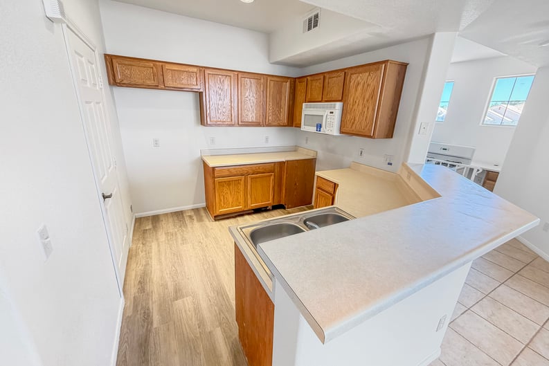 Property photo 2 of 5855 Valley Dr Unit 2088