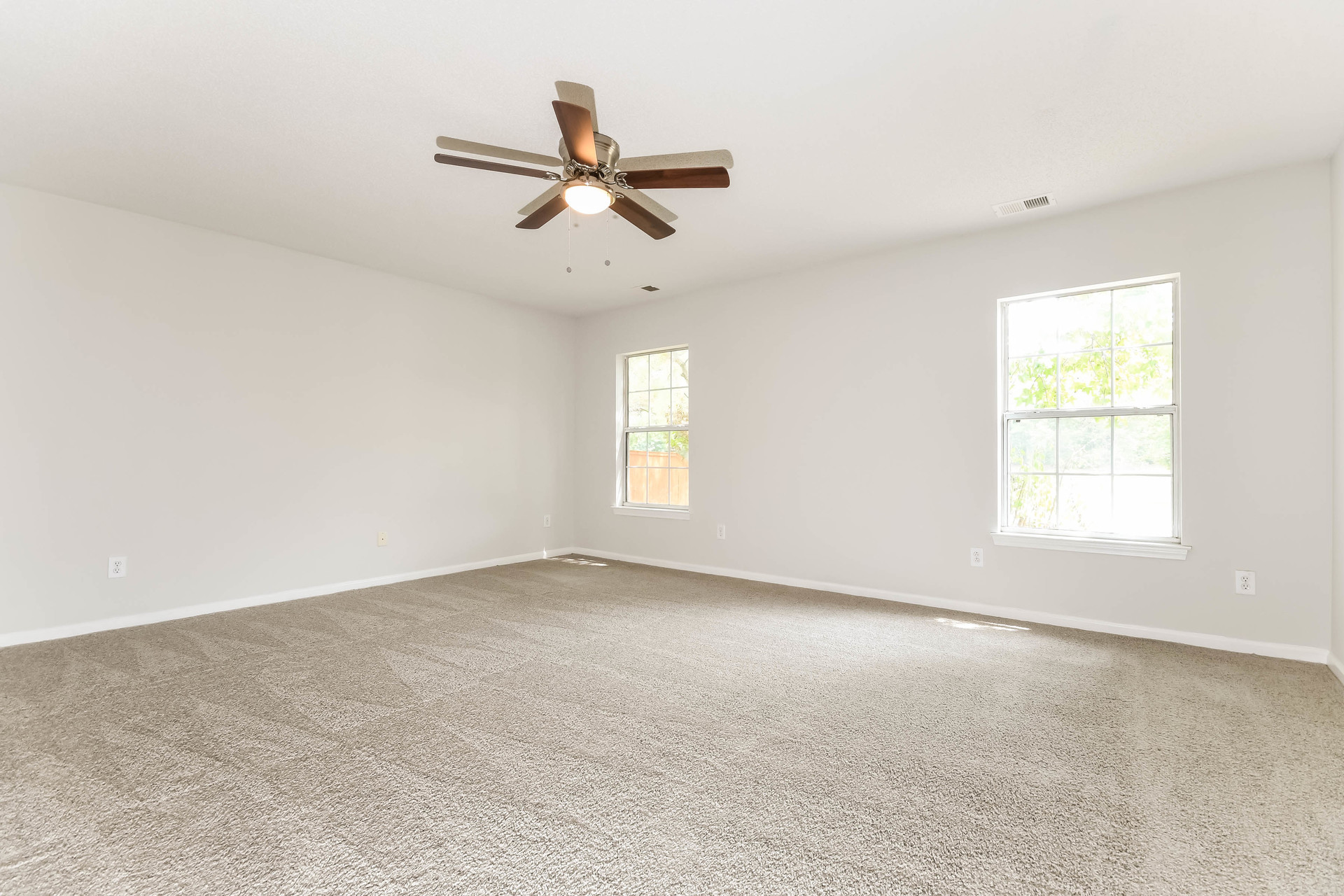 Photo 4 of 21 of 1004 Friartuck Trl, Ladson, SC