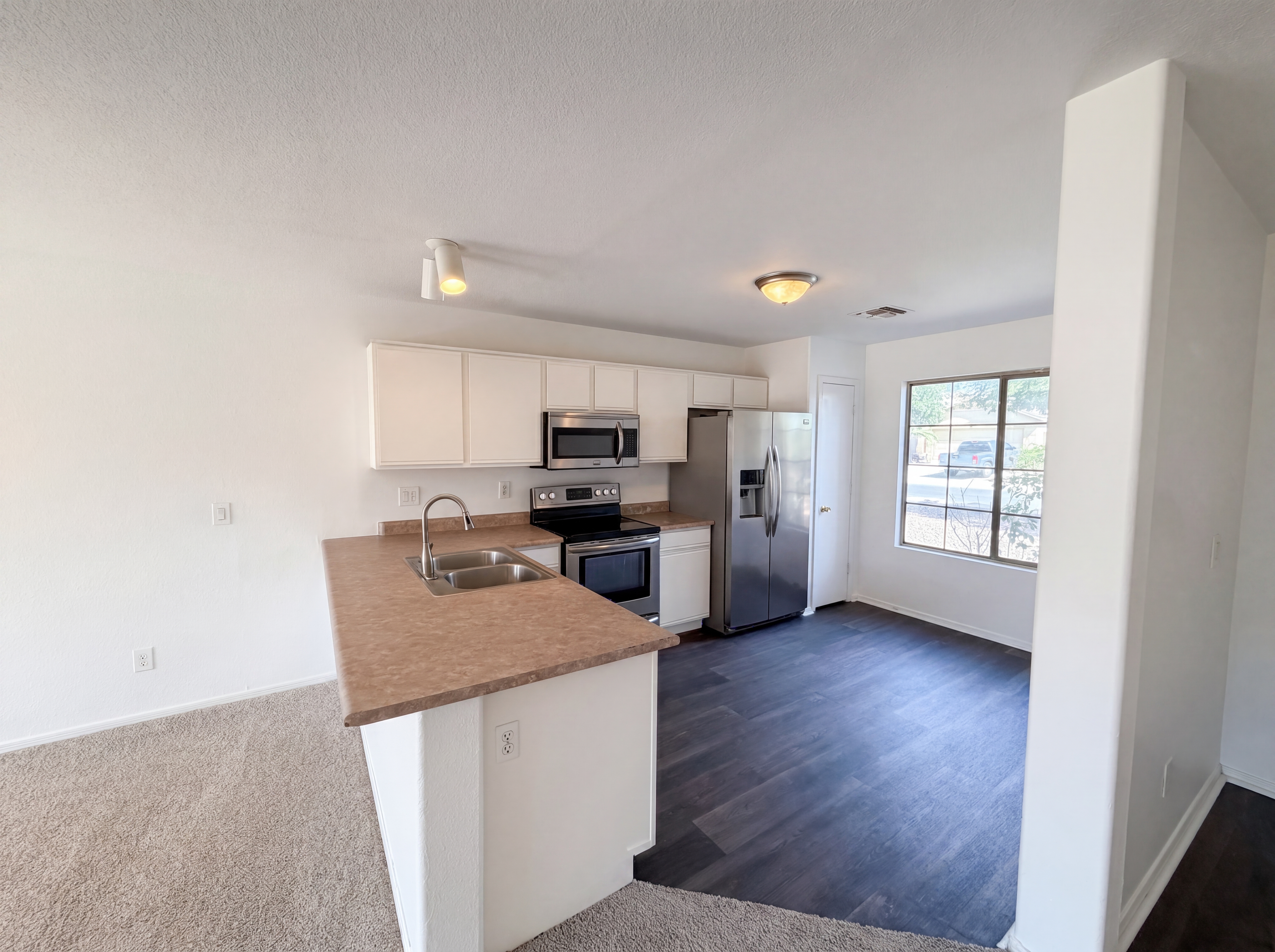 Photo 7 of 23 of 727 E Mahoney Cir, Buckeye, AZ