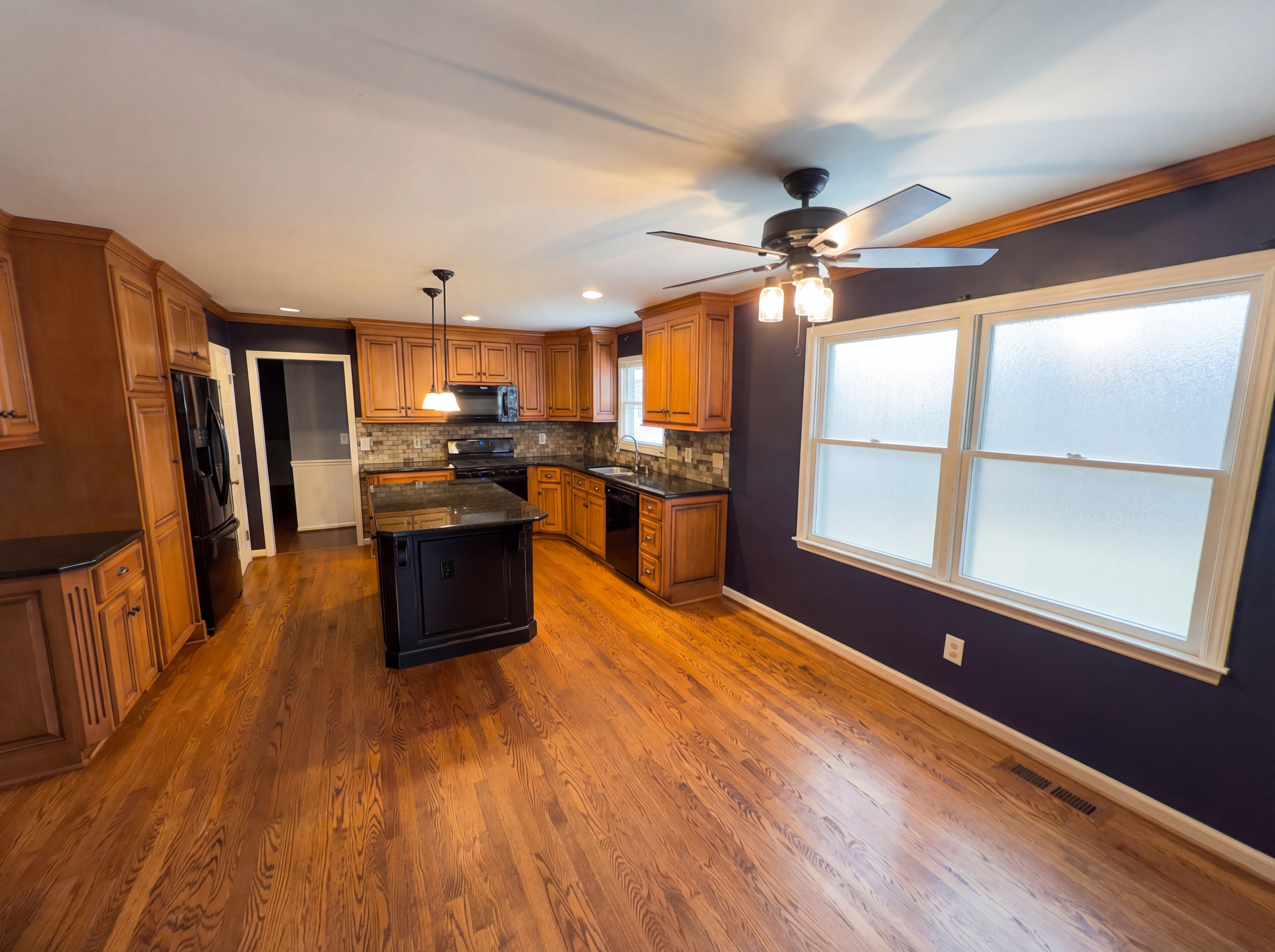 Photo 9 of 22 of 3029 Southampton Cir, Gastonia, NC