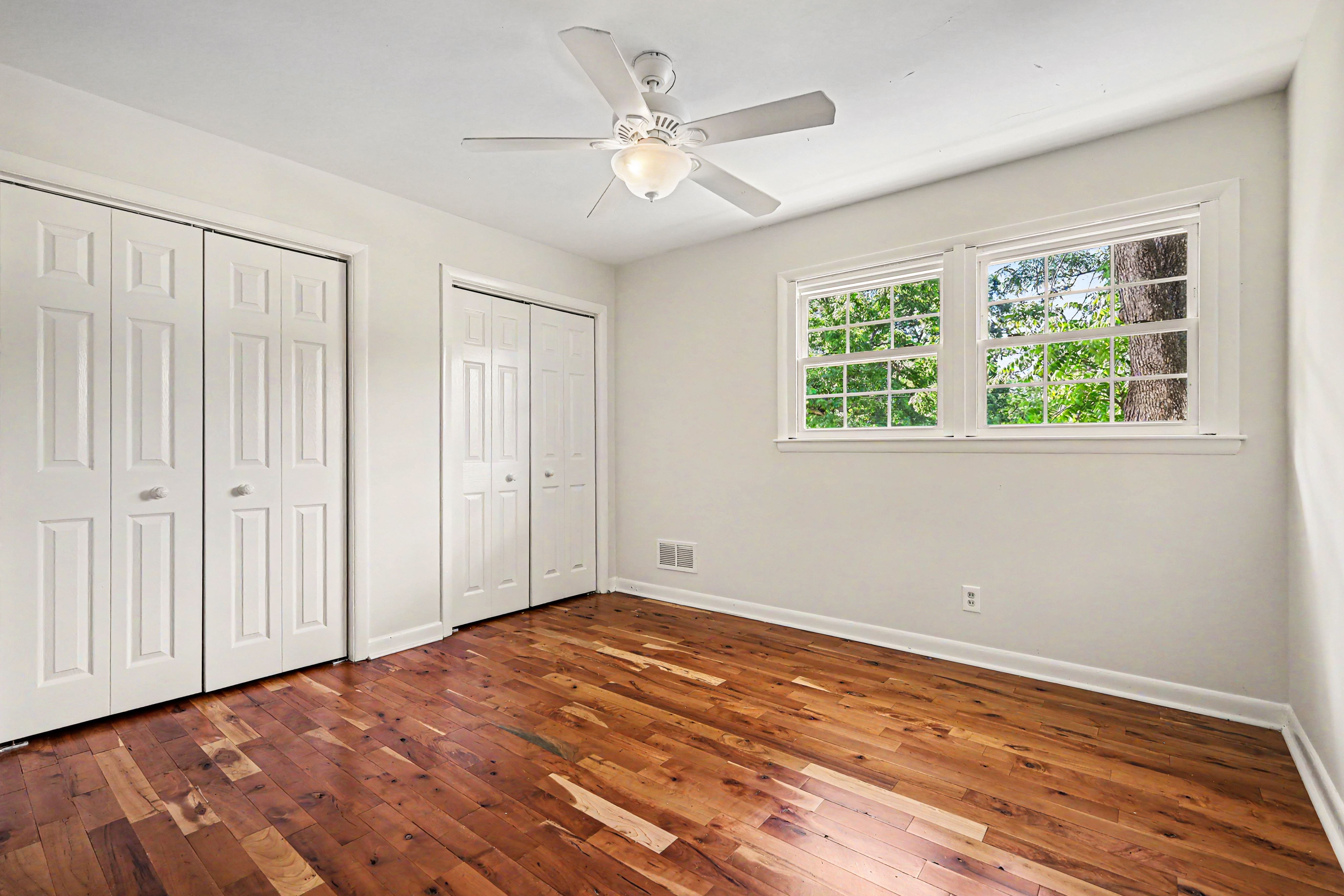 Photo 4 of 23 of 211 Windsor Dr, Shelby, NC