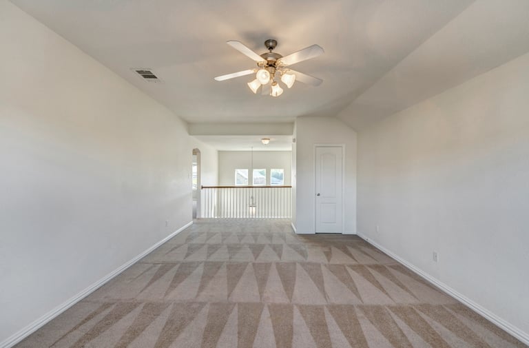 Photo 4 of 30 - 7404 Rocky Ford Rd, Fort Worth, TX 76179