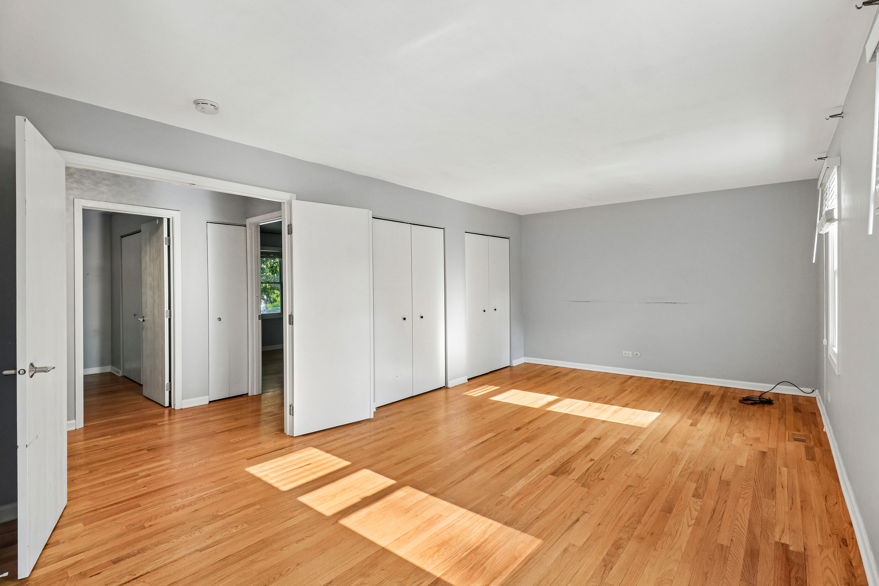 Photo 5 of 39 of 702 Buffalo Cir, Carol Stream, IL