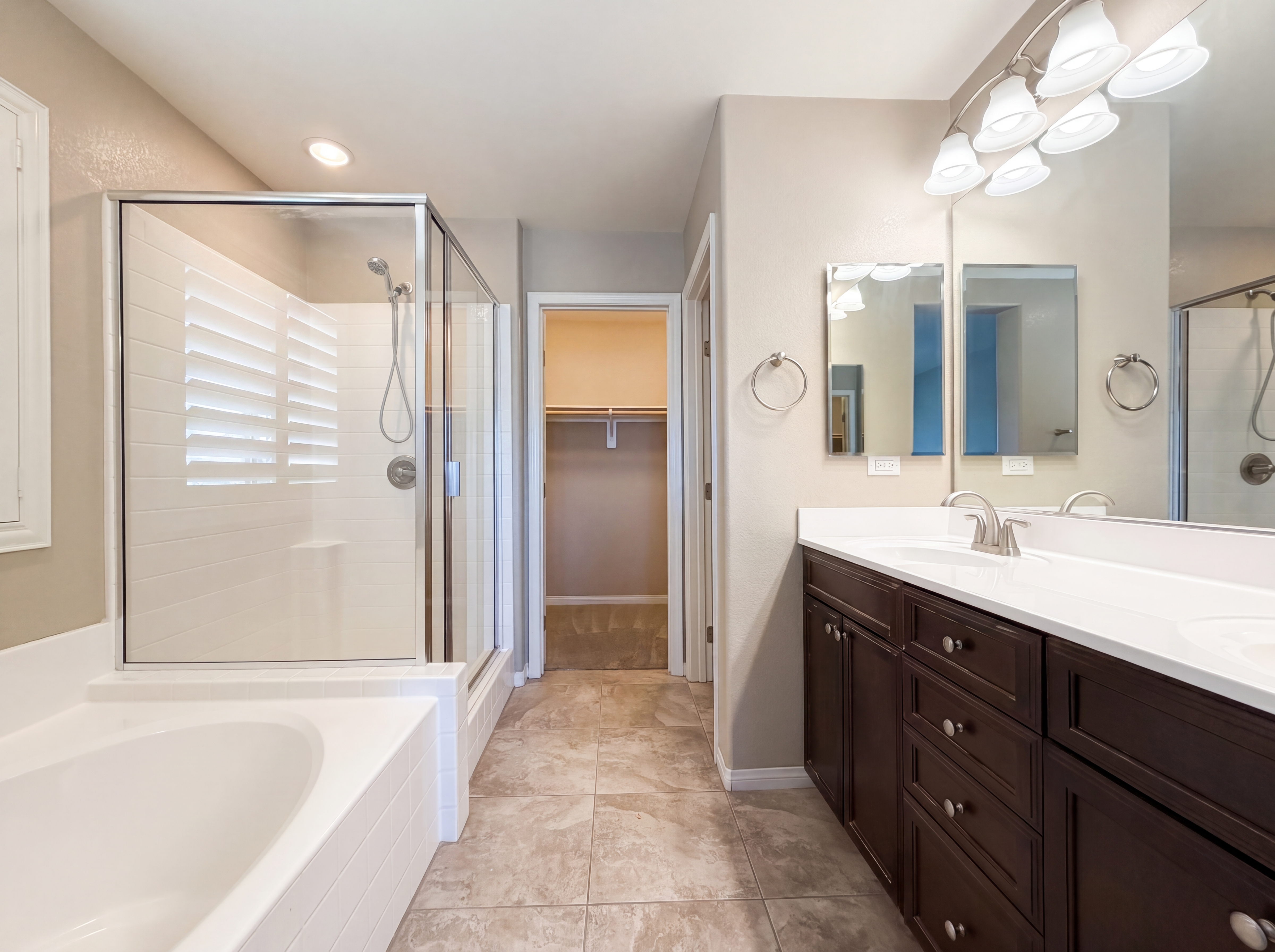 Photo 6 of 22 of 7963 Zuma Beach Ct, Las Vegas, NV