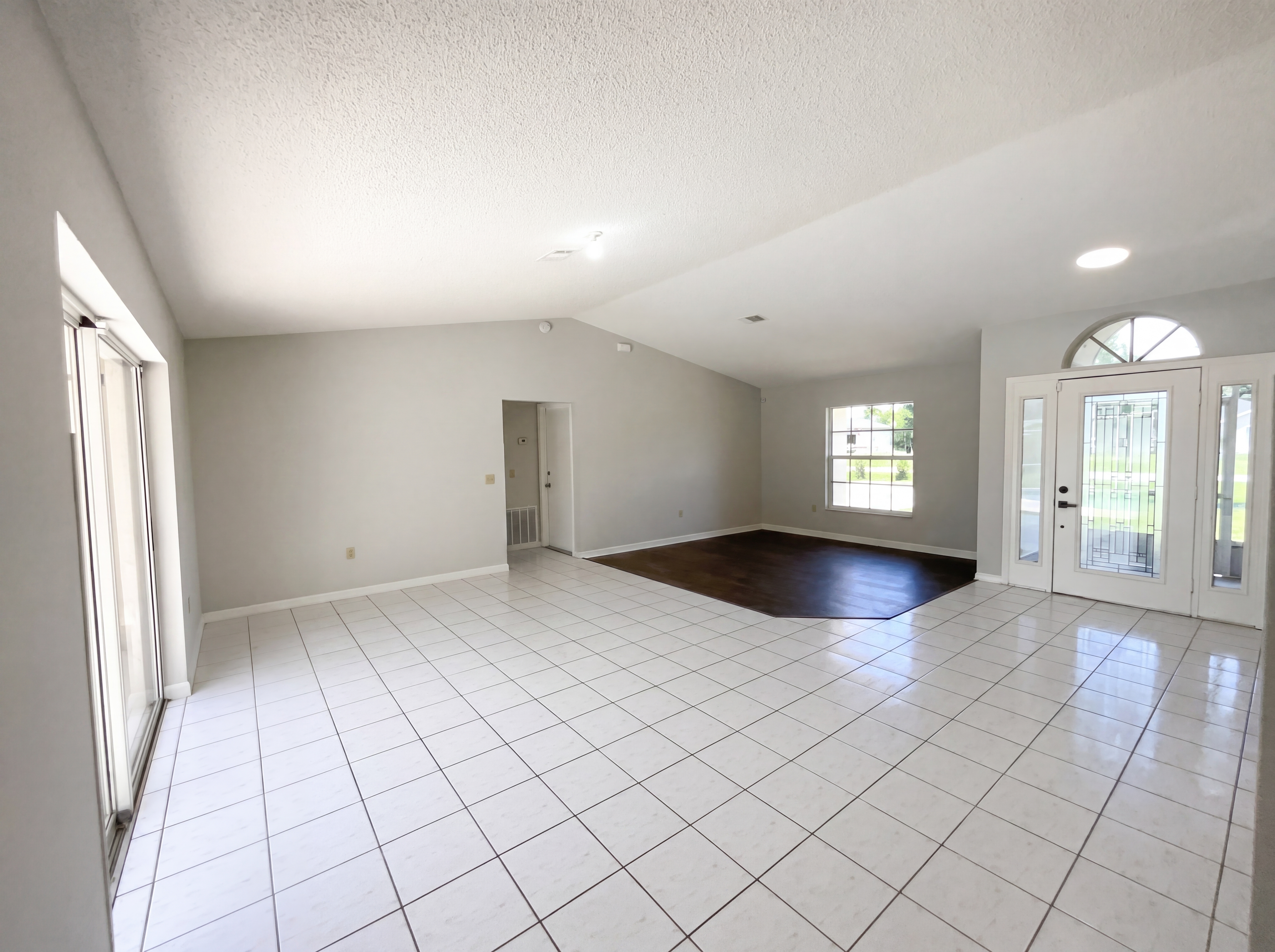 Photo 9 of 33 of 1750 Evergreen Ct, Kissimmee, FL