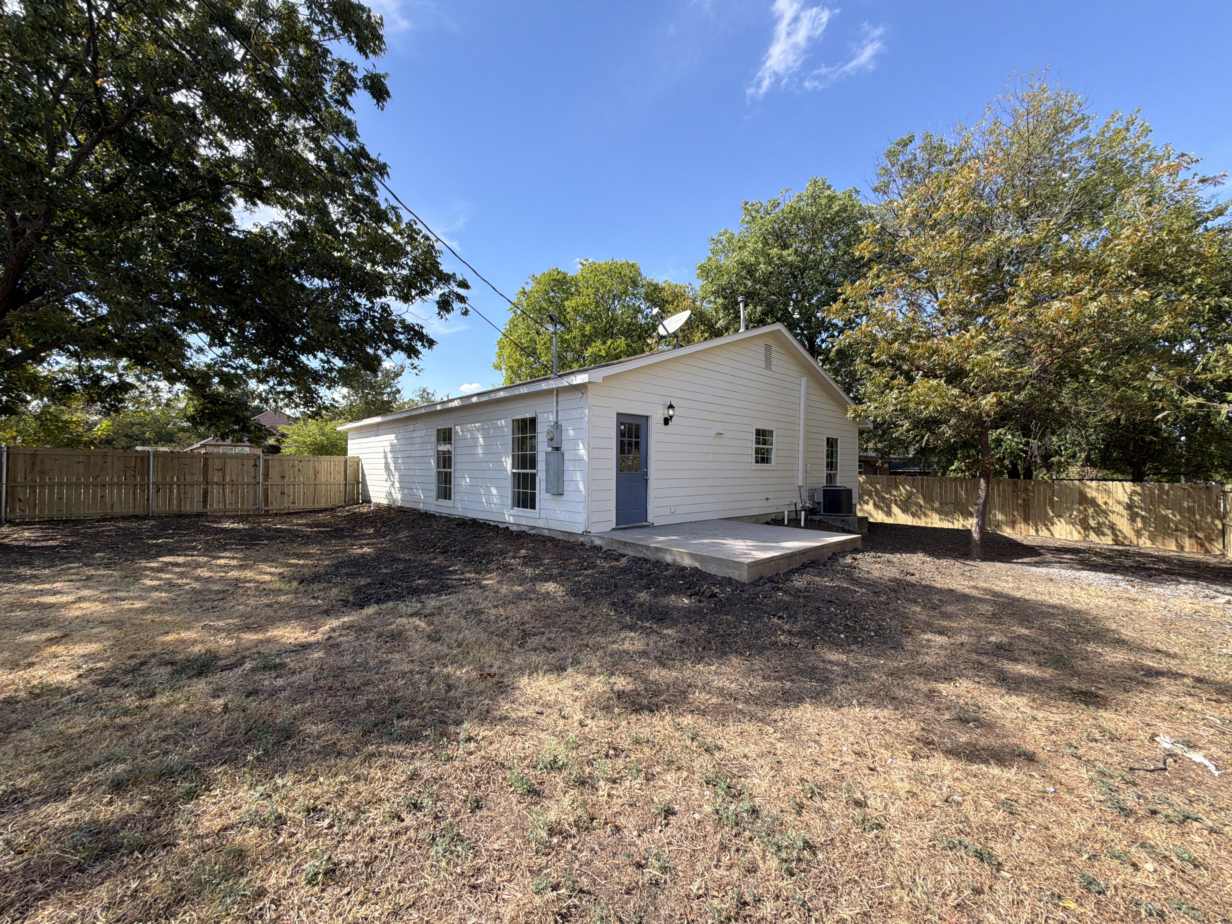 Photo 26 of 29 of 1710 Cumberland Dr, Garland, TX
