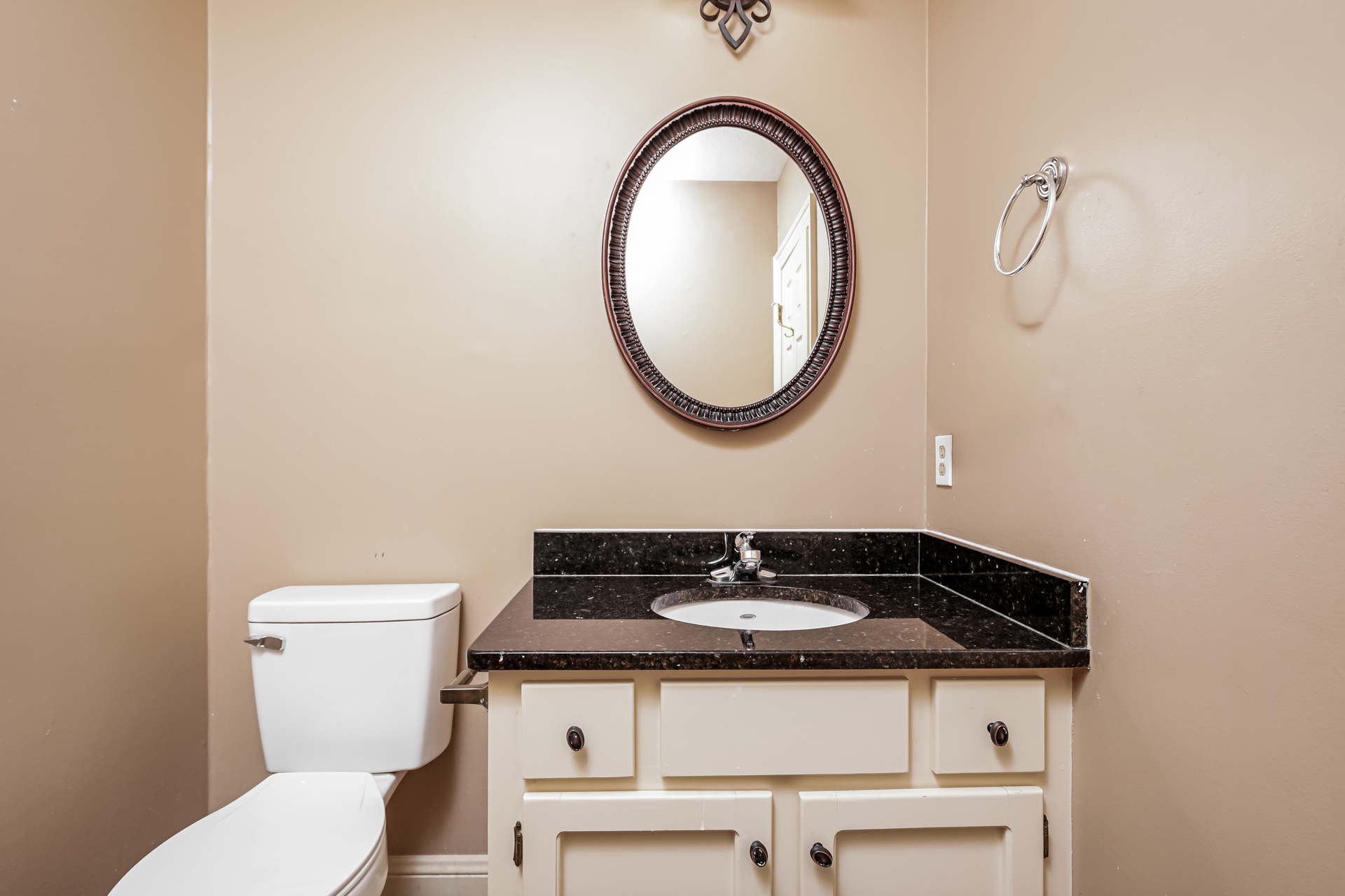 Photo 17 of 22 of 4037 Brassfield Dr, Rocky Mount, NC