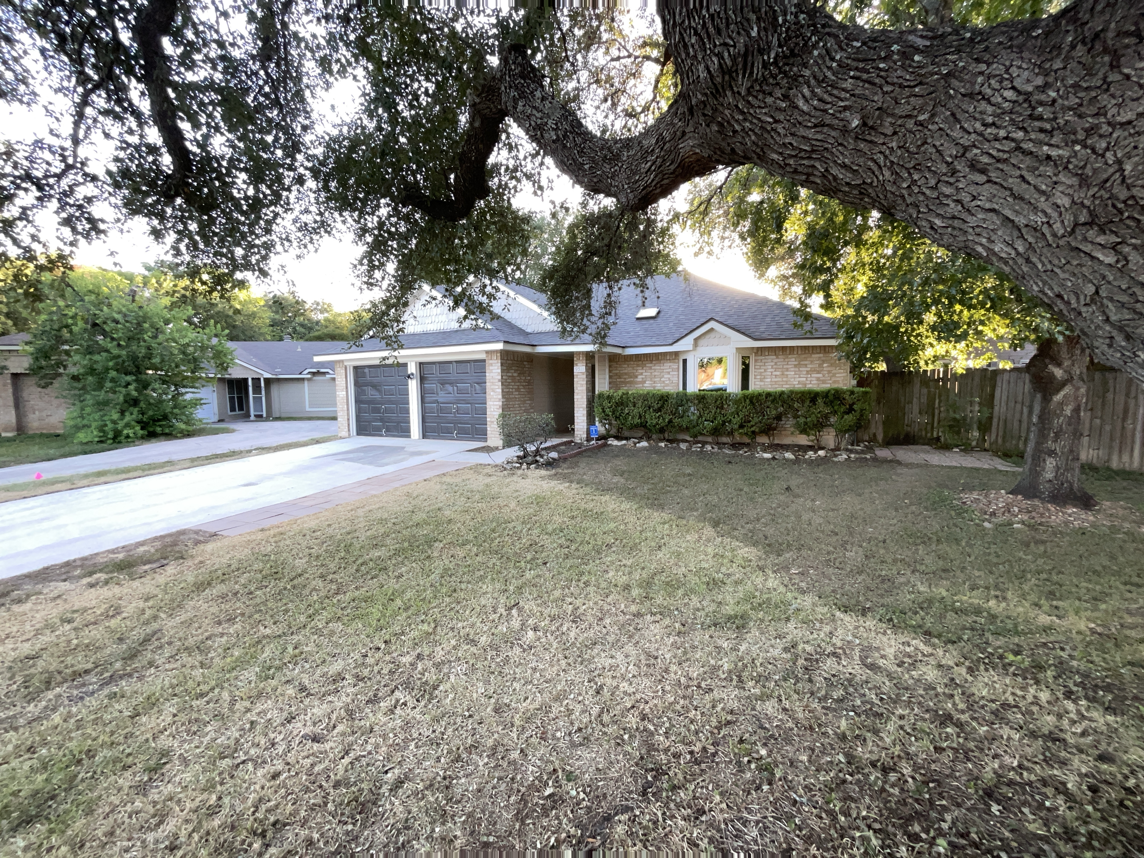 Photo 18 of 21 of 9511 Elm Gln, San Antonio, TX