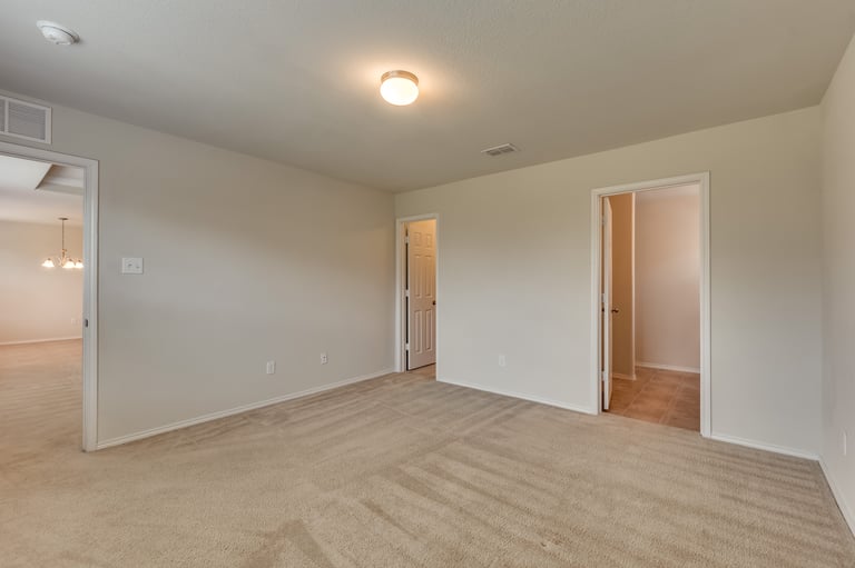 Photo 16 of 27 - 1104 Rivers Creek Ln, Little Elm, TX 75068