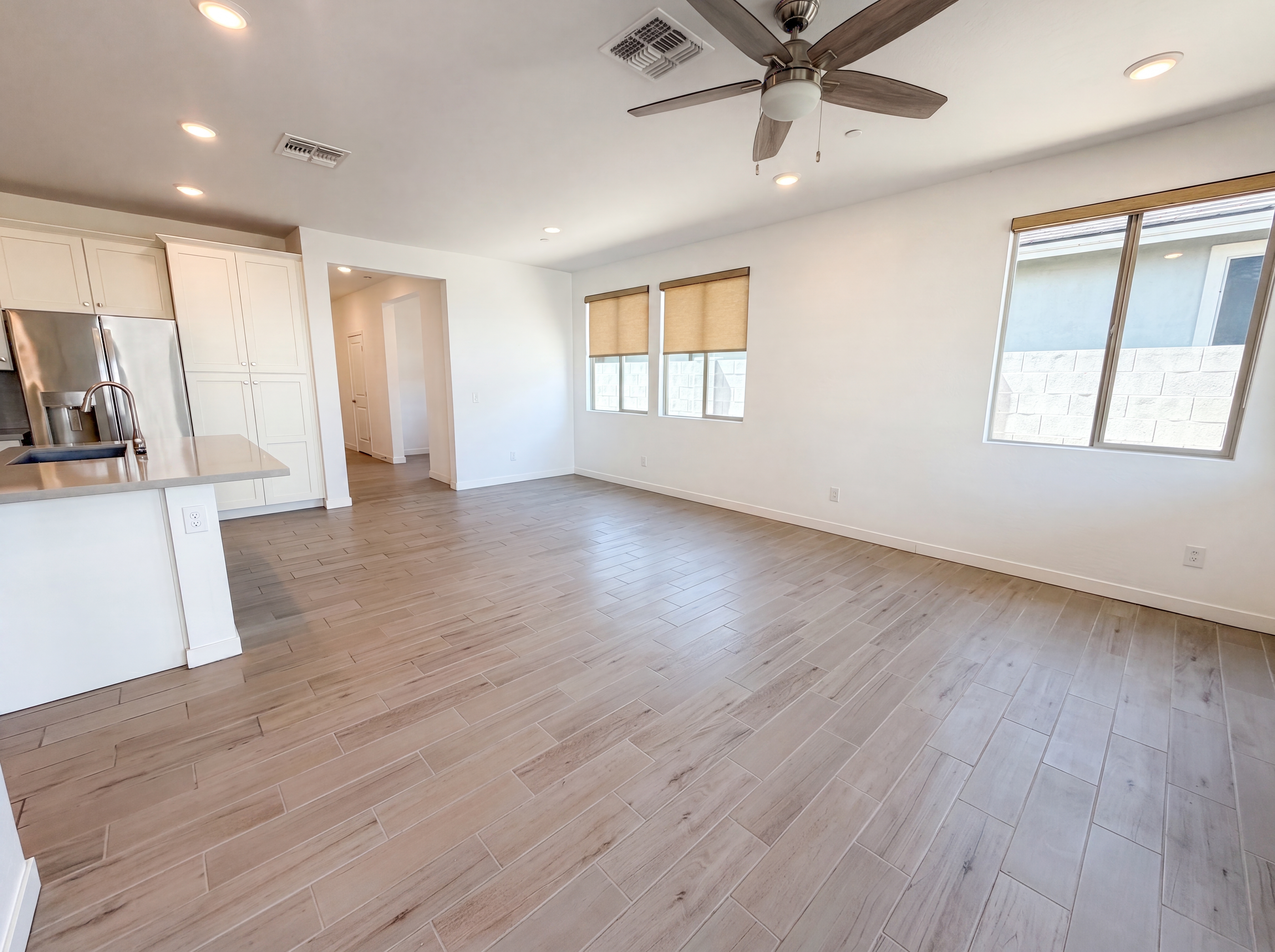 Photo 7 of 27 of 5369 N 205th Dr, Buckeye, AZ