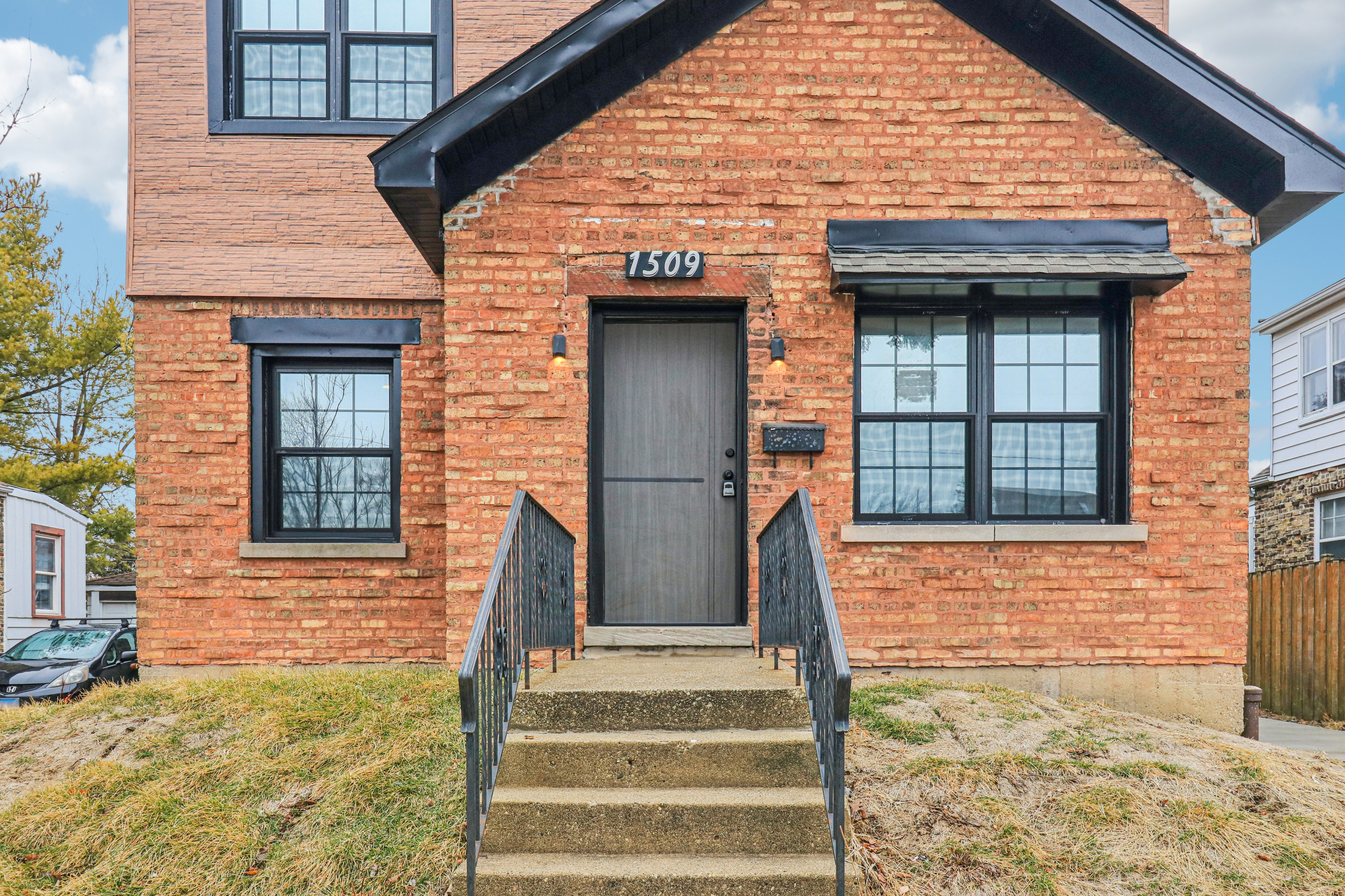 Photo 22 of 48 of 1509 Center St, Des Plaines, IL