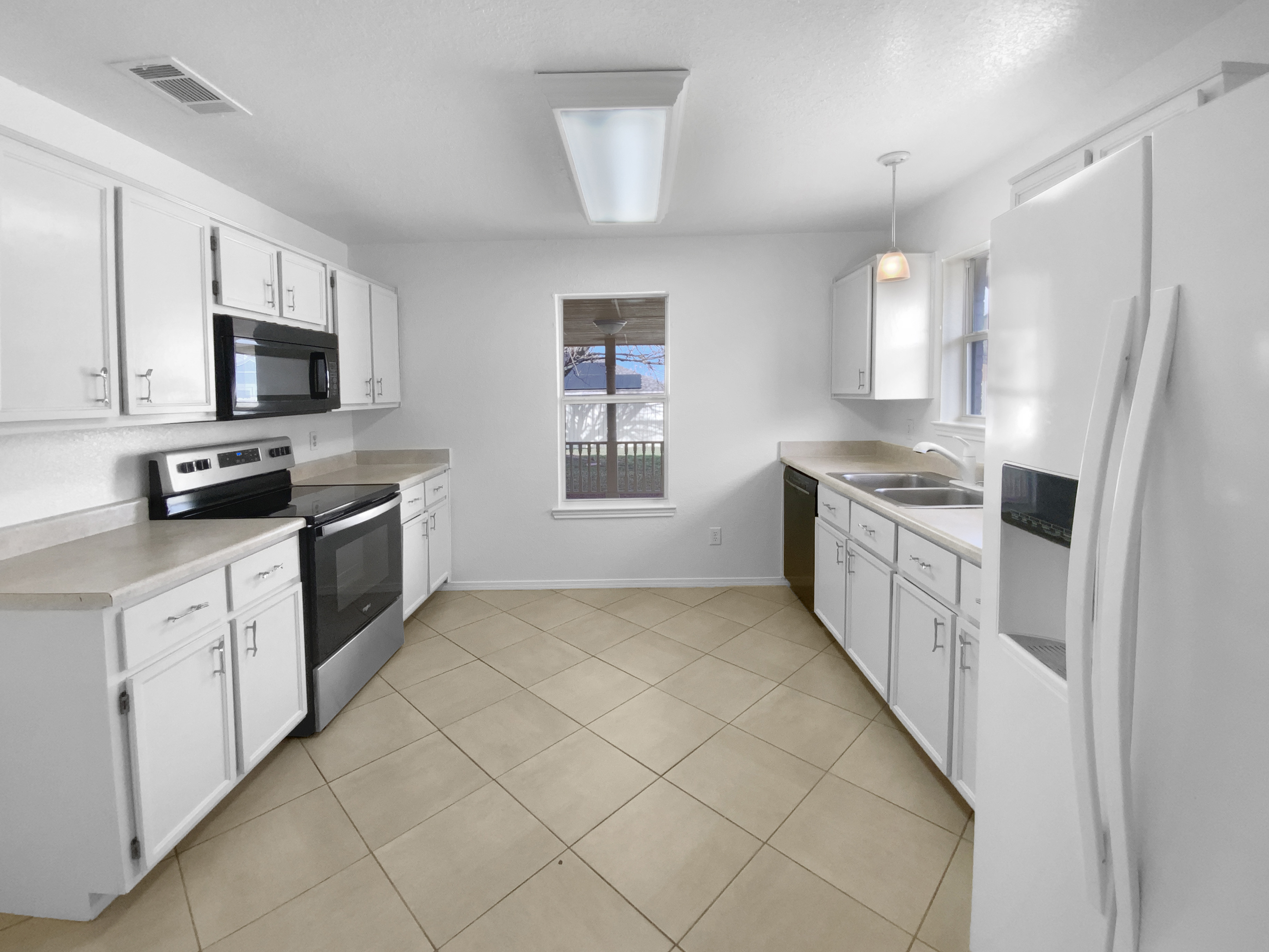Photo 2 of 21 of 4307 Blueduck Dr, Killeen, TX