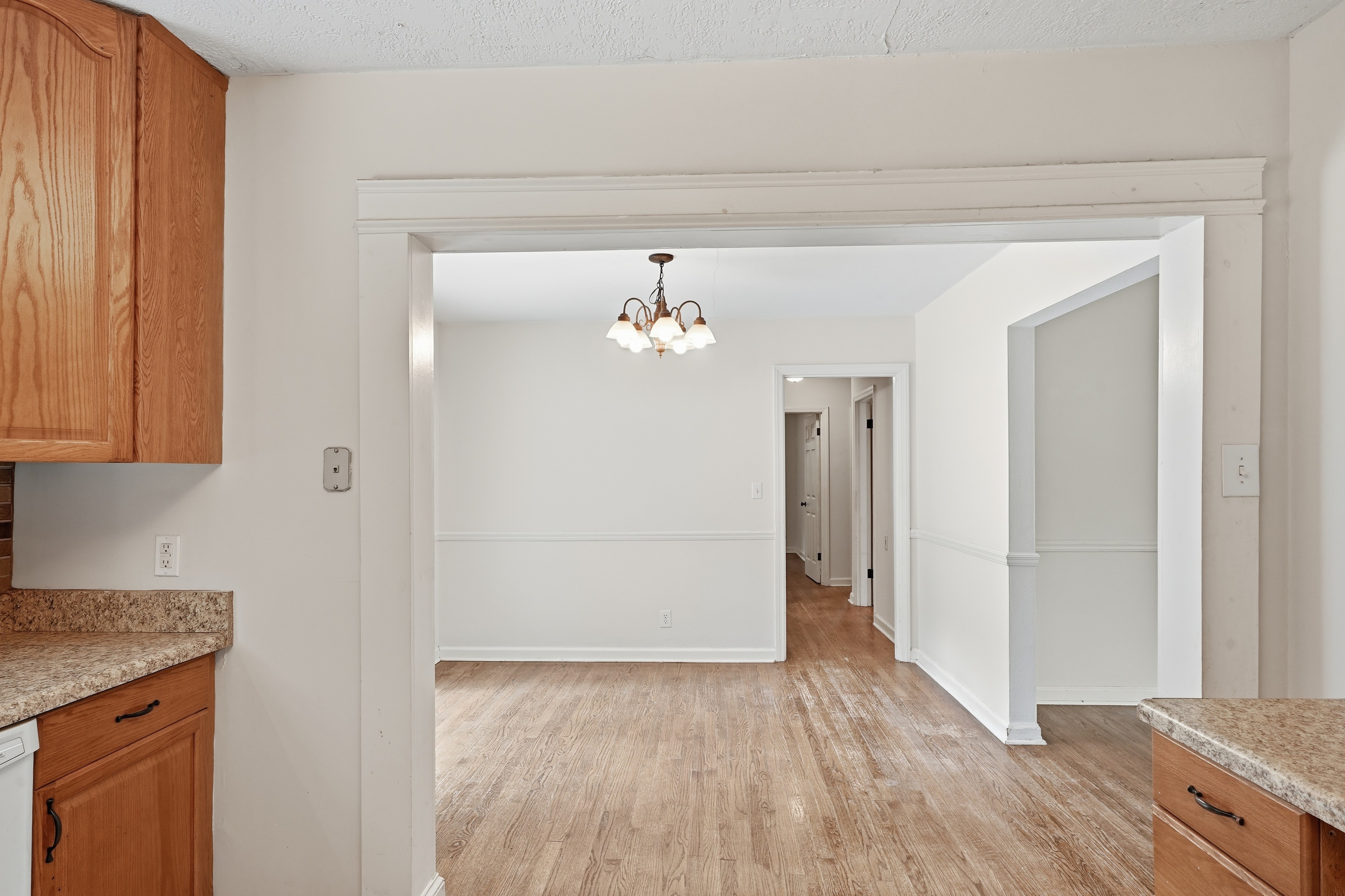Photo 7 of 29 of 3703 Thrushwood Dr, Chattanooga, TN