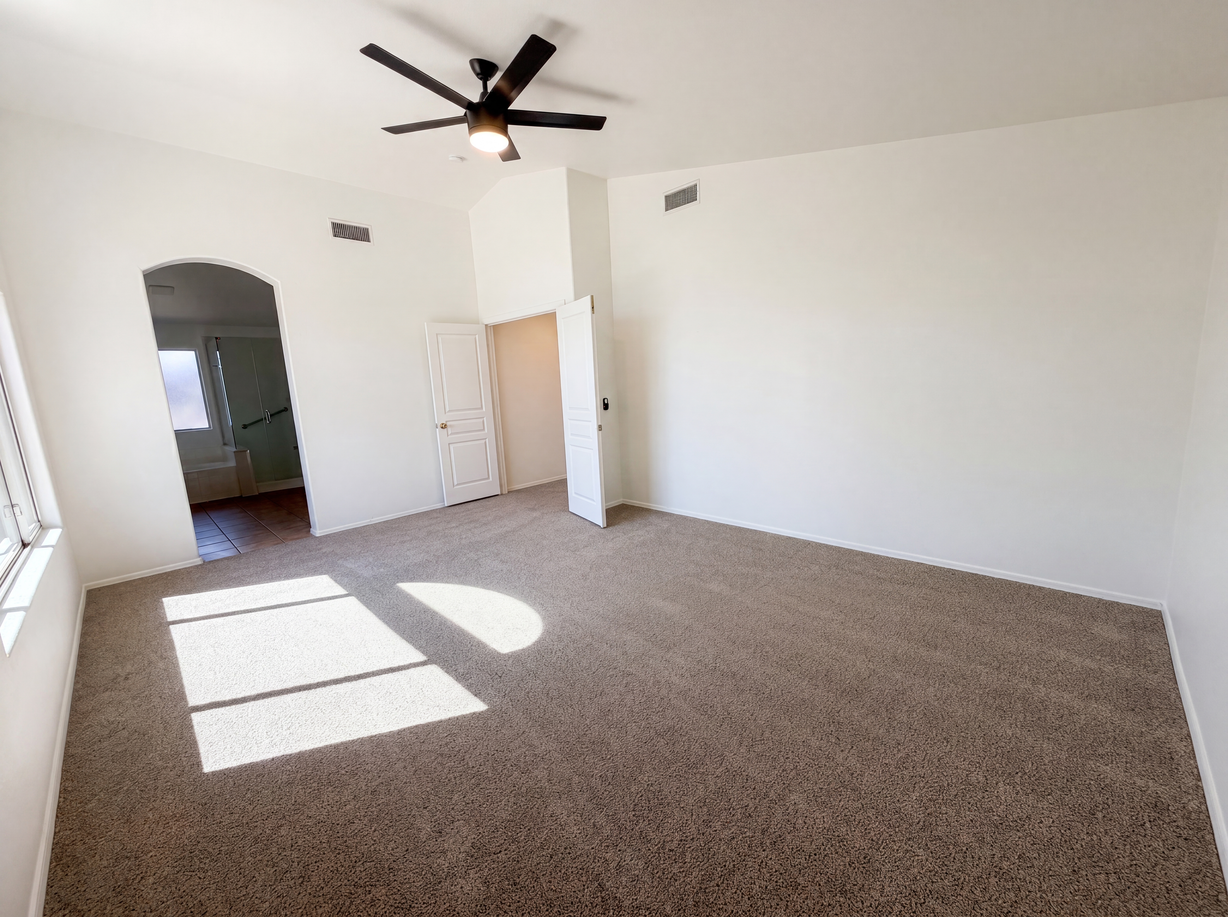 Photo 4 of 38 of 2133 S Nielson St, Gilbert, AZ