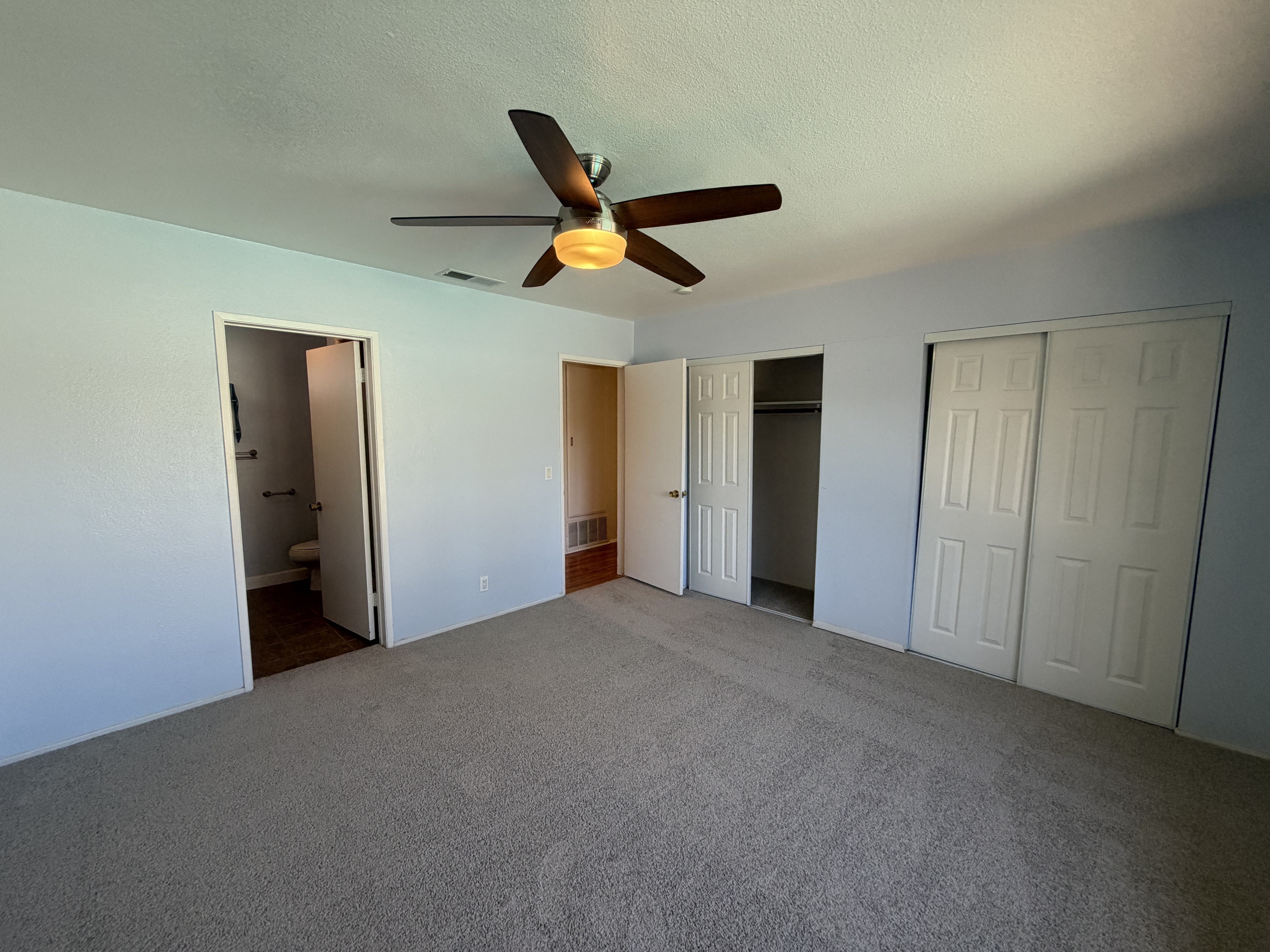 Photo 4 of 23 of 41219 Tava Ln, Hemet, CA