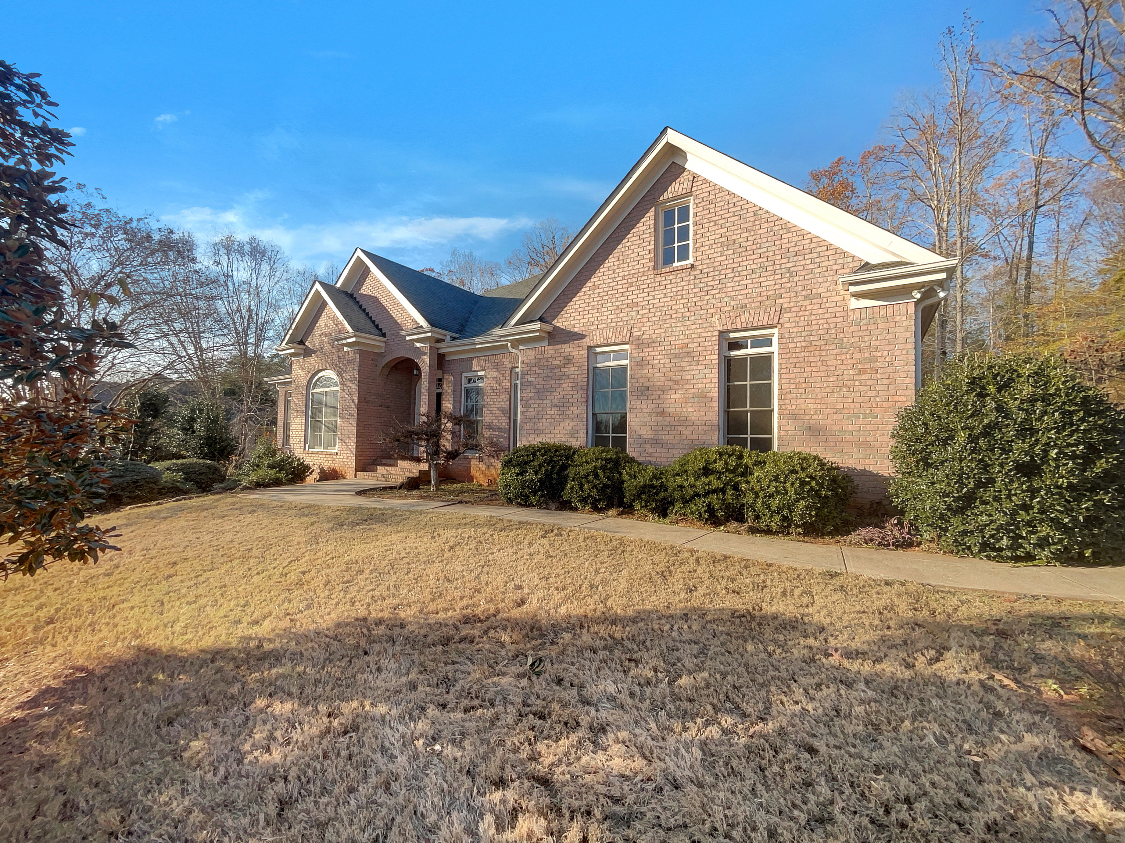 Photo 7 of 25 of 7880 Gable Dr, Douglasville, GA