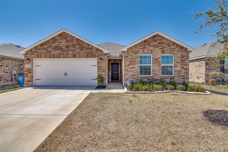 1021 Norias Dr, Forney, TX 75126 | Opendoor