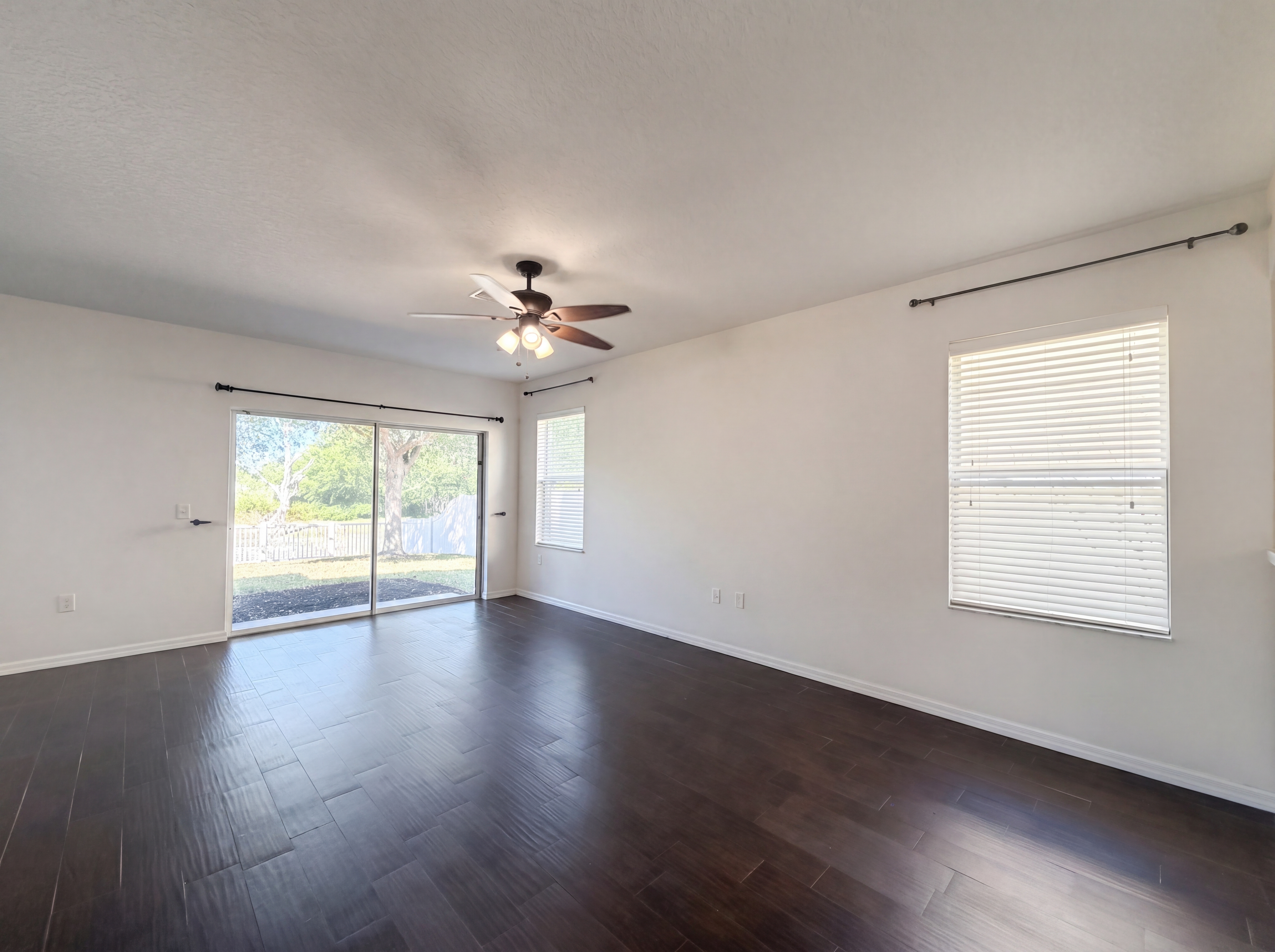 Photo 10 of 36 of 12437 Field Point Way, Spring Hill, FL
