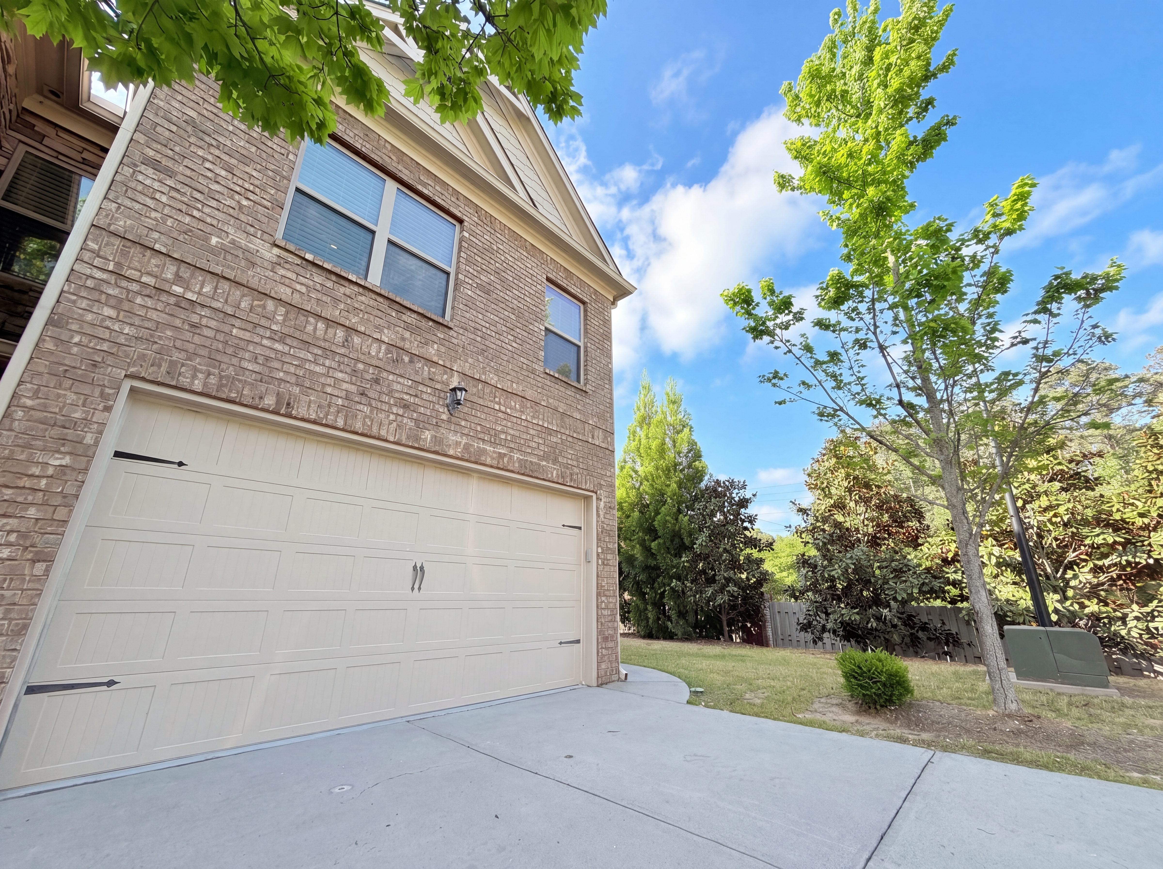 Photo 20 of 24 of 10555 Naramore Ln, Alpharetta, GA