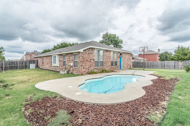 Photo 20 of 21 - 410 Stefhanie Dr, Celina, TX 75009