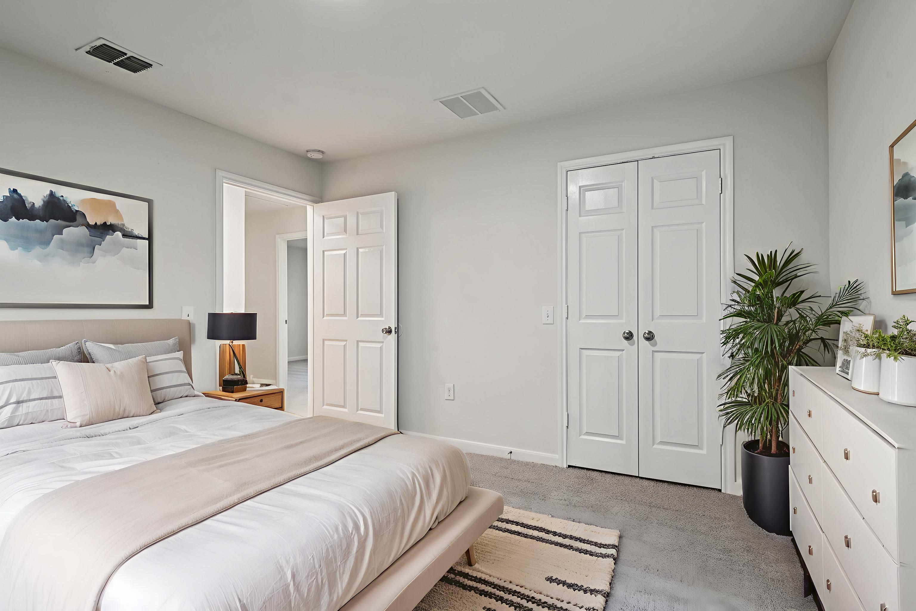 Photo 4 of 38 of 2714 Silkwood St, Dallas, TX