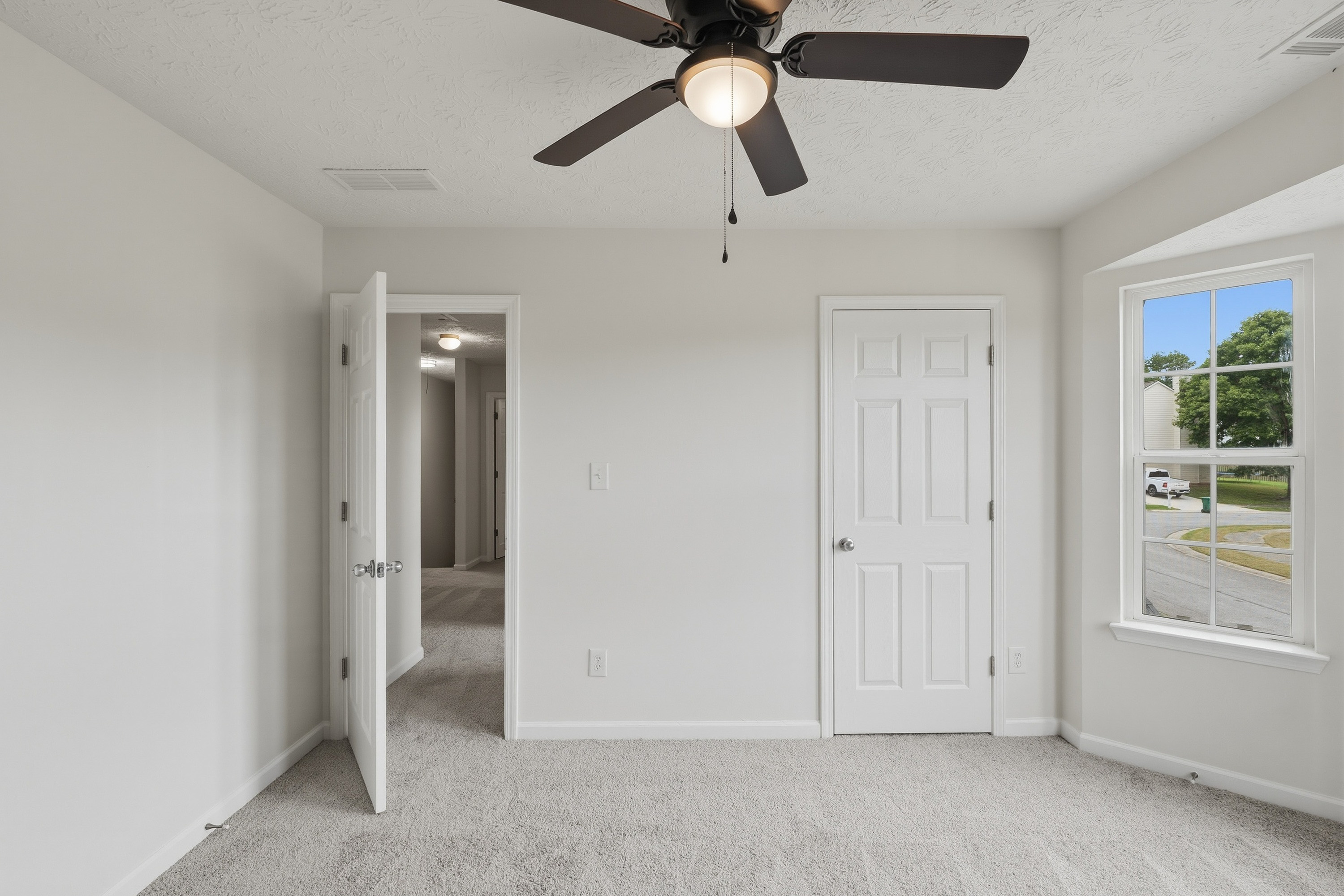 Photo 21 of 41 of 2213 Pine View Trl, Ellenwood, GA