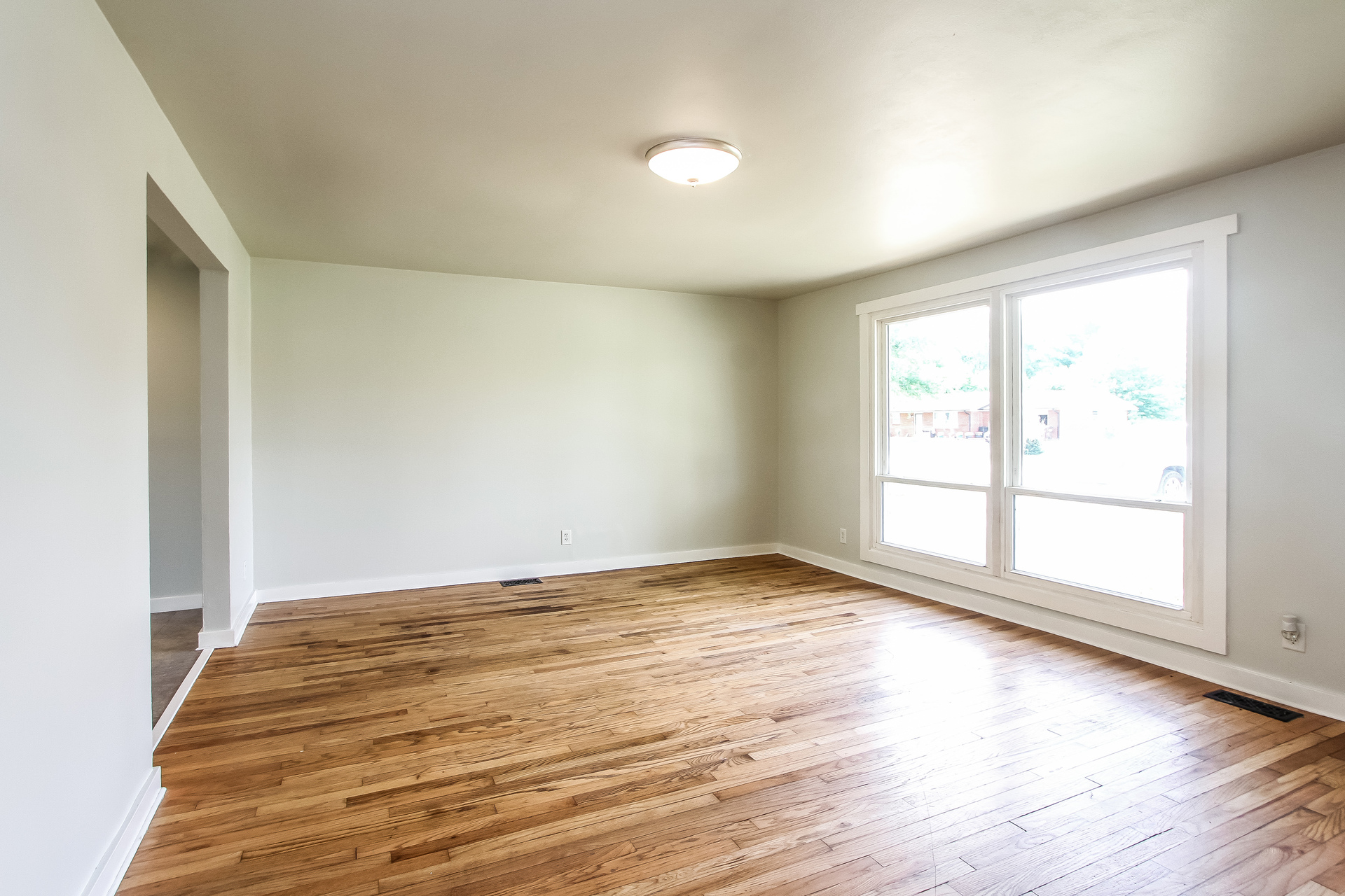 Photo 7 of 21 of 1219 Franklin St, Taylorsville, IN
