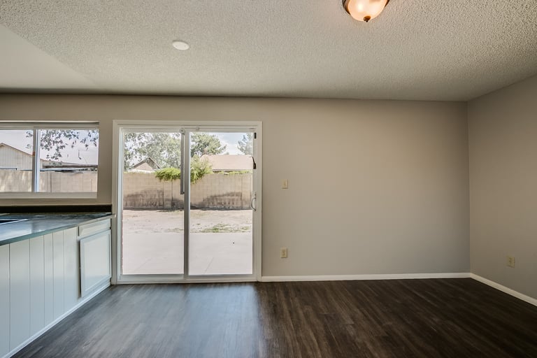 Photo 4 of 39 - 18821 N 13th Dr, Phoenix, AZ 85027