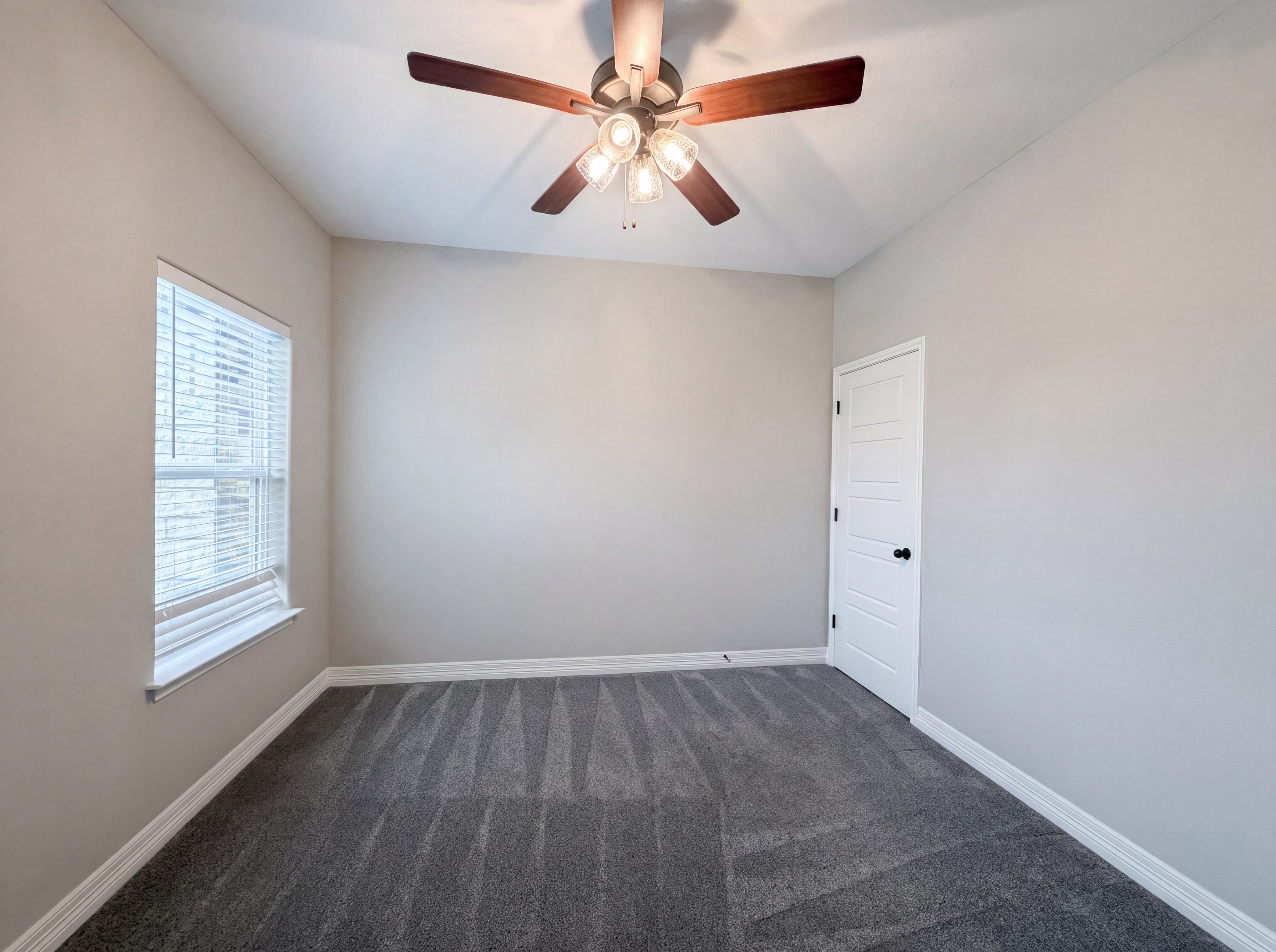 Photo 10 of 21 of 6112 Wye Oak Dr, Salado, TX