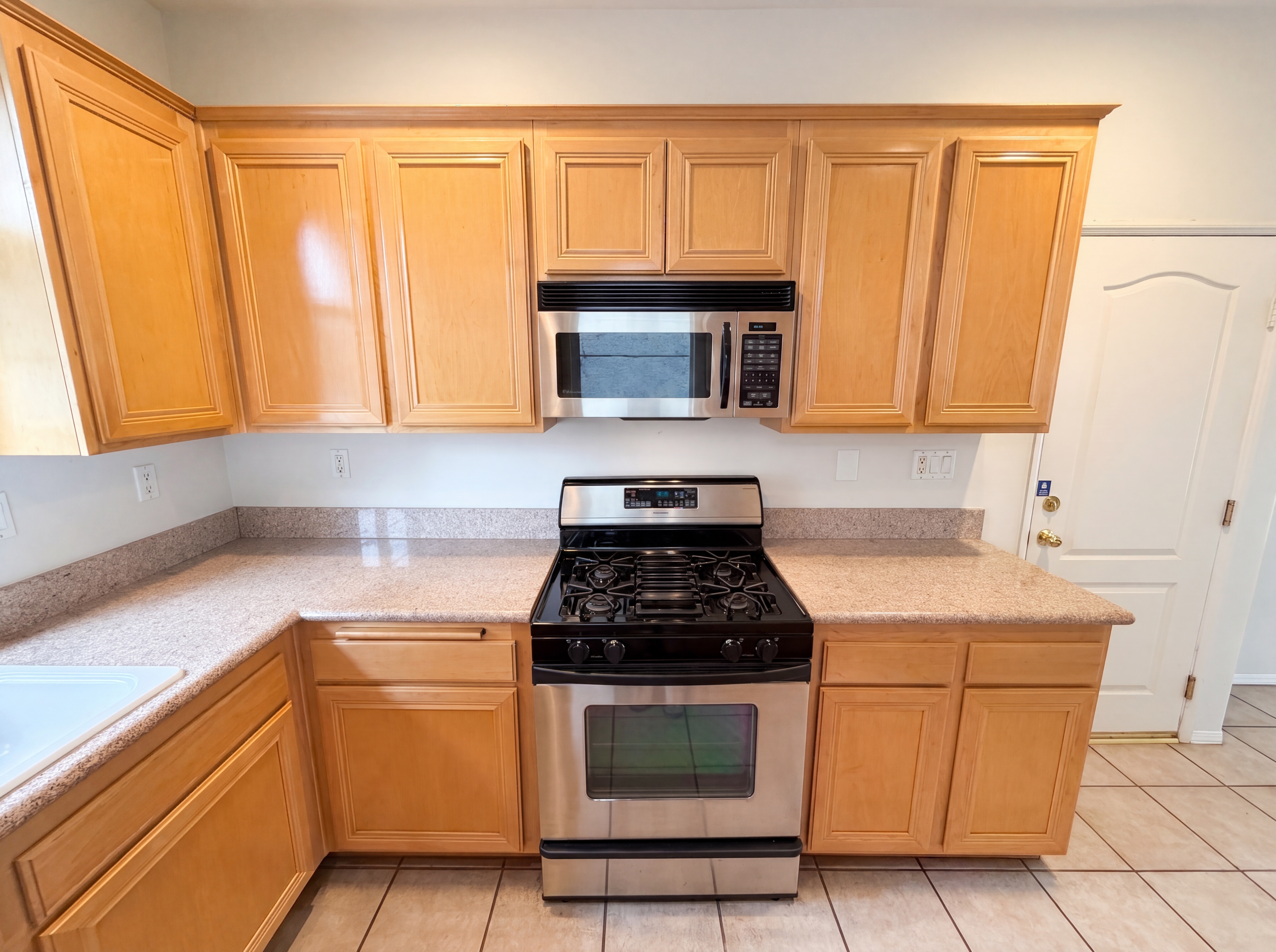 Photo 7 of 40 of 1242 Heritage Way, Covina, CA