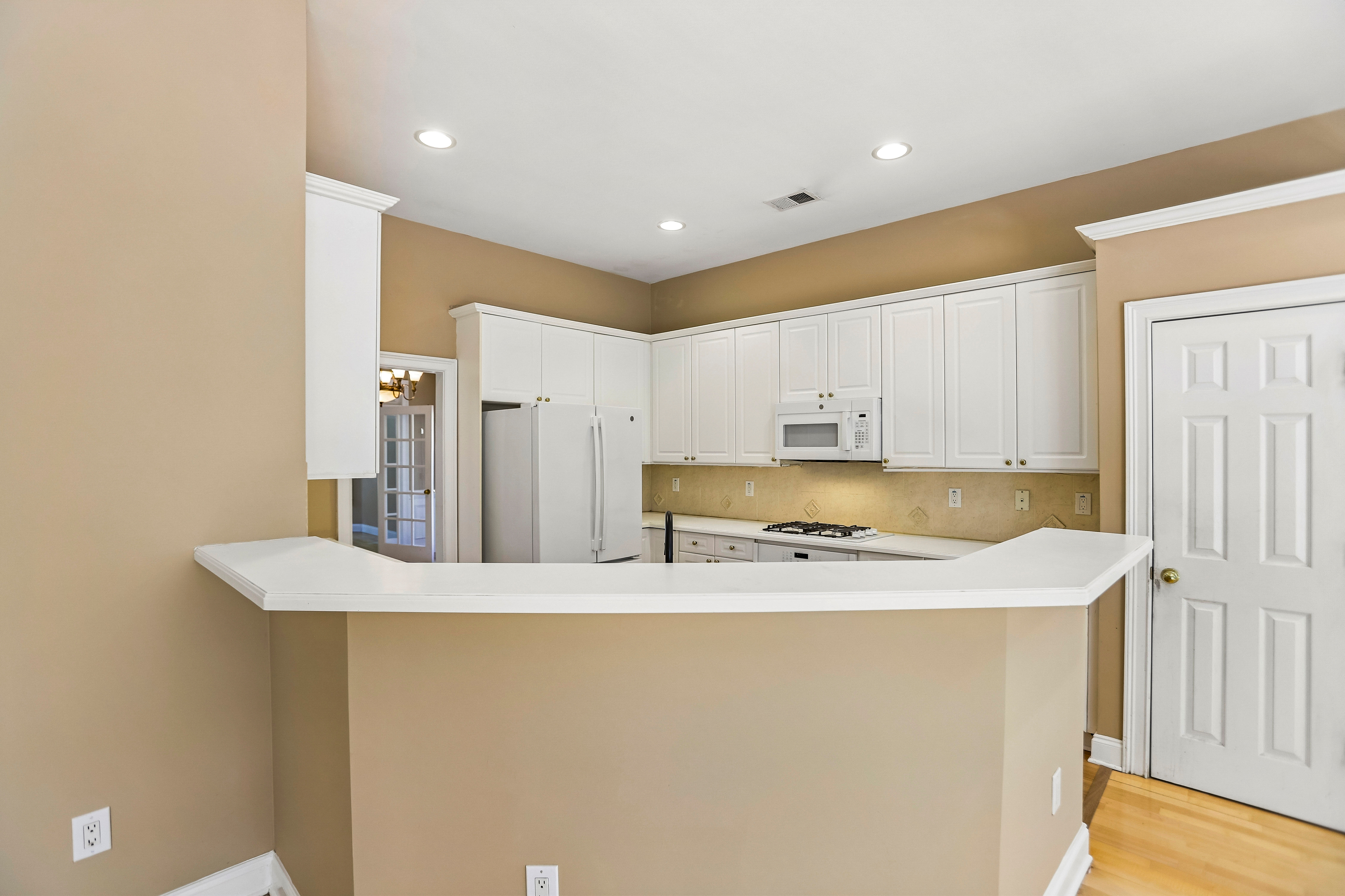Photo 19 of 38 of 3054 Montclair Cir SE, Smyrna, GA