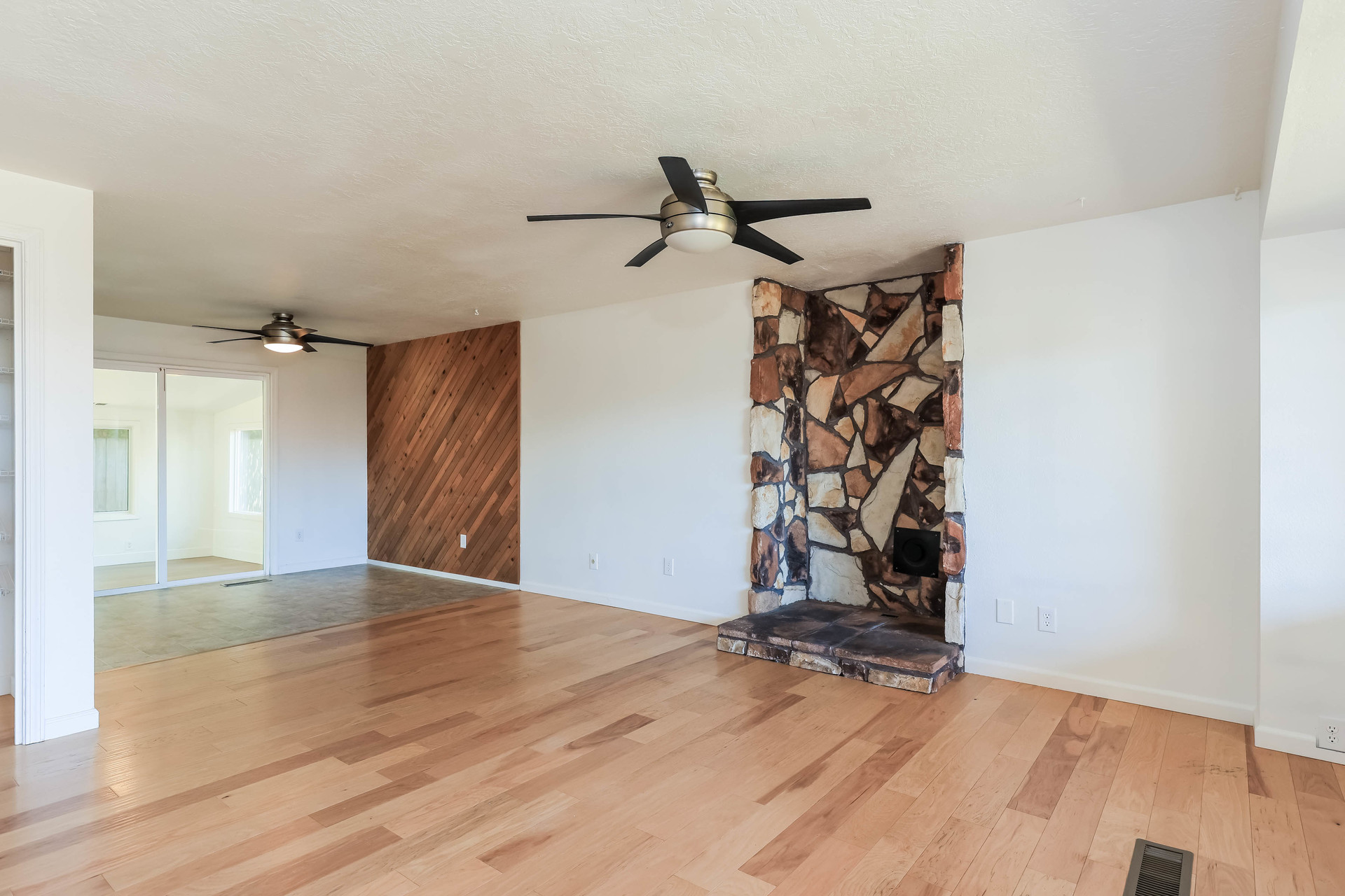 Photo 34 of 36 of 4927 Trade Wind Ave N, Keizer, OR