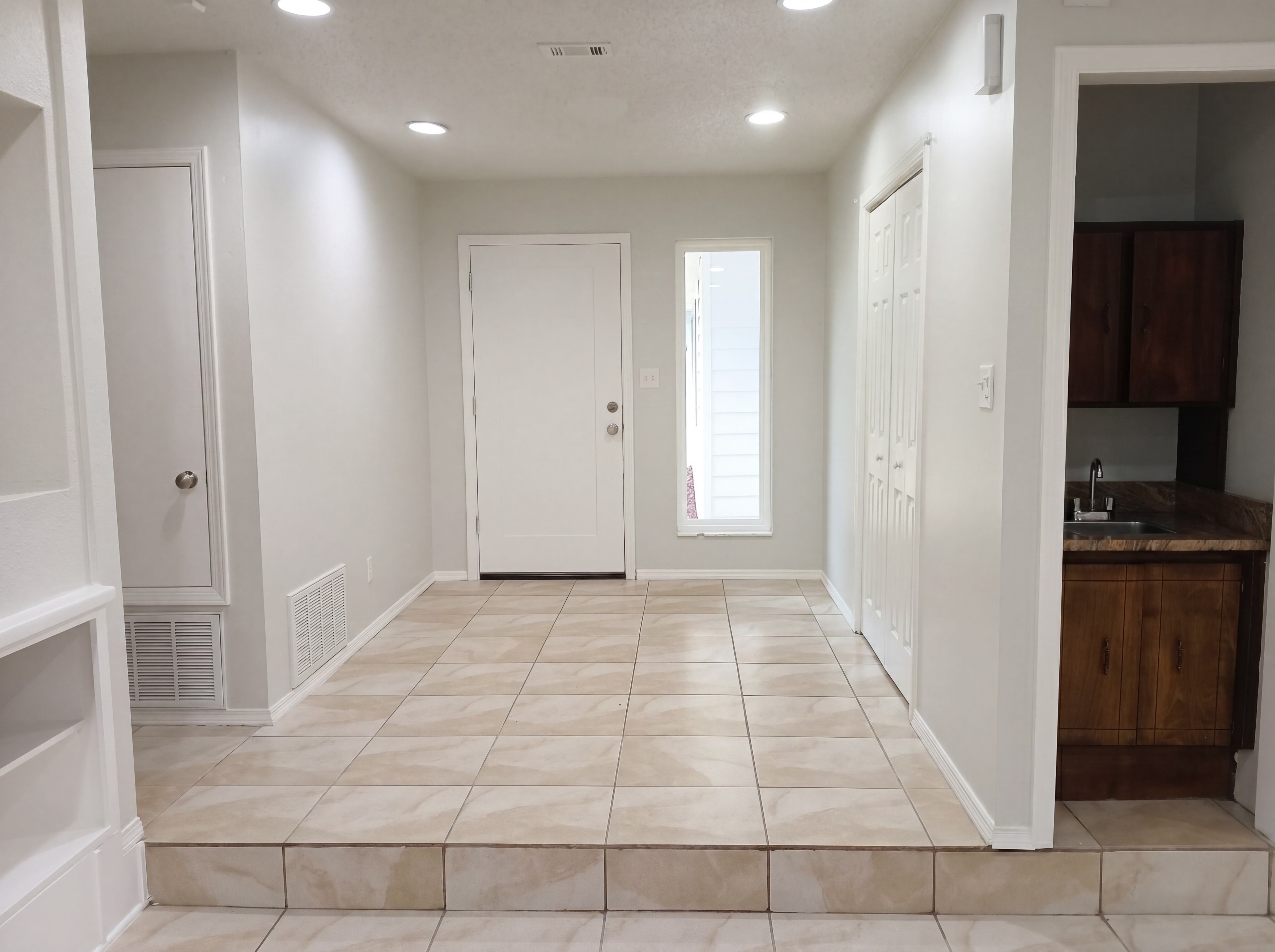 Photo 11 of 22 of 7746 Grundy St, Pensacola, FL