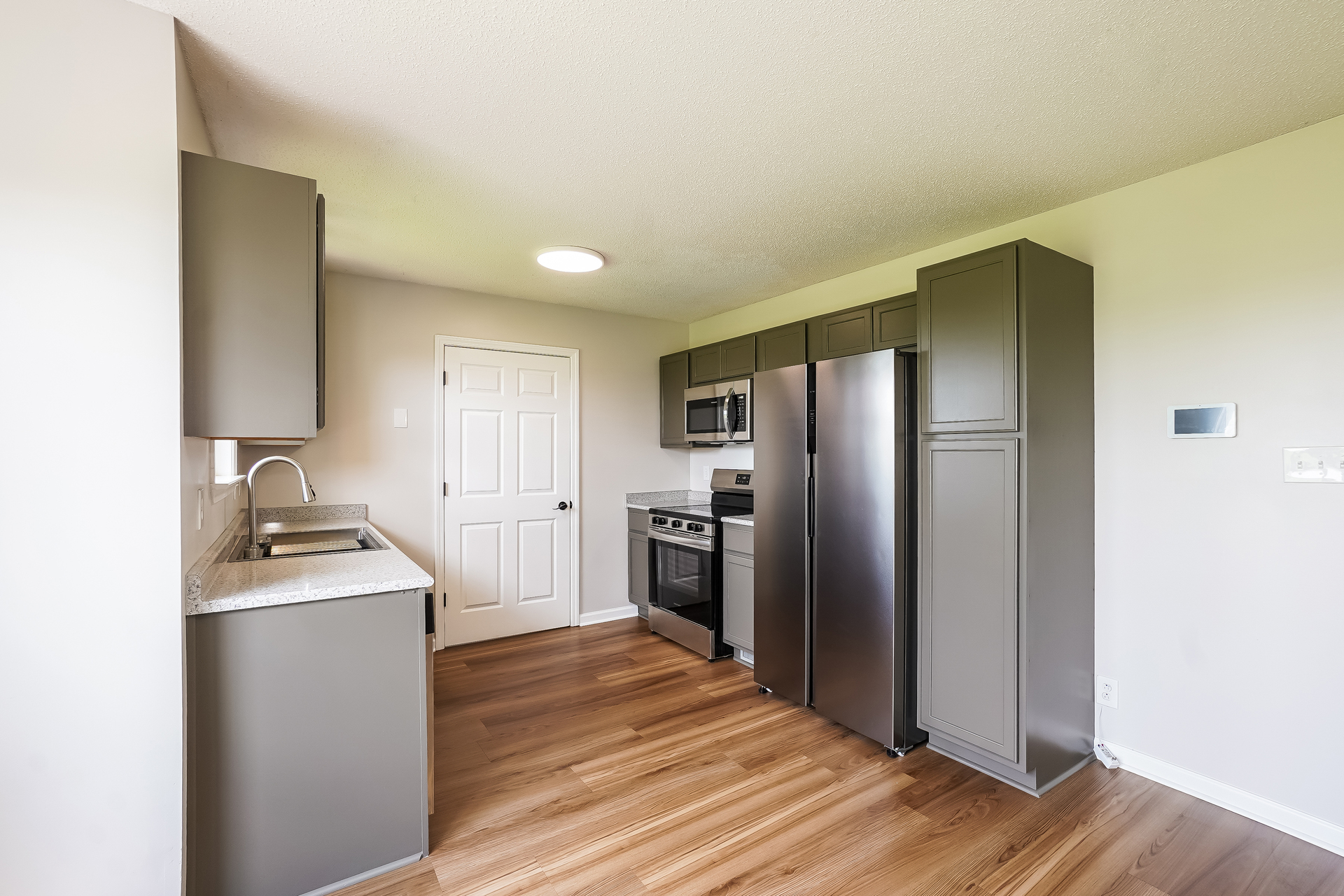 Photo 8 of 19 of 429 Filmore Rd, Oak Grove, KY