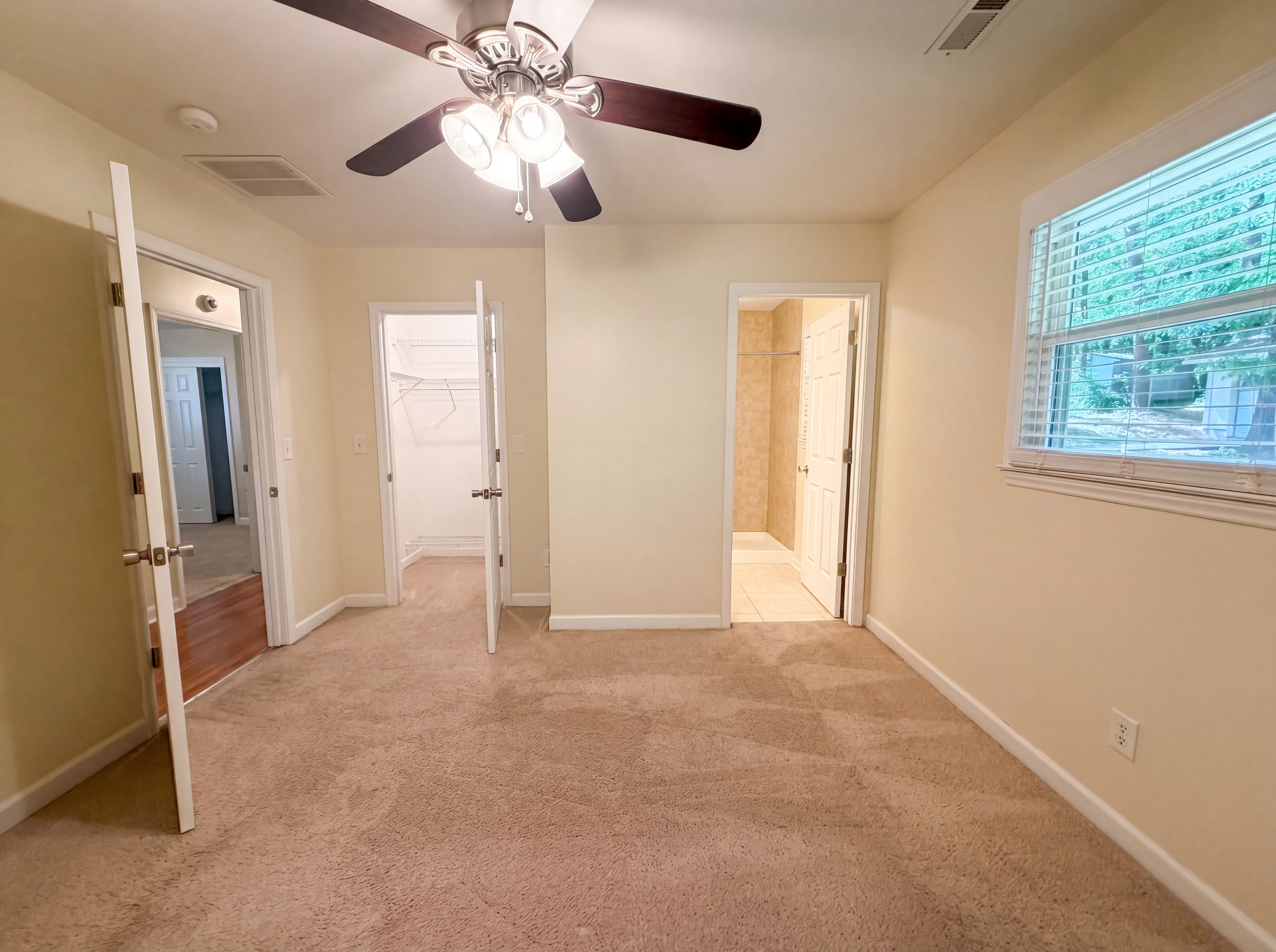 Photo 4 of 16 of 2815 Midpines Dr, Winston Salem, NC